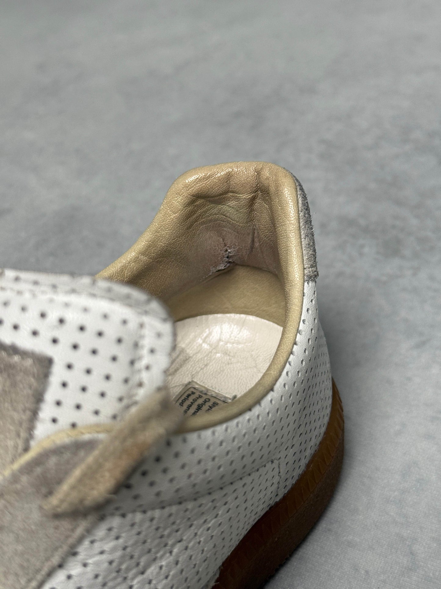 Maison Margiela Replica Low White/Grey Perforated Leather (42)