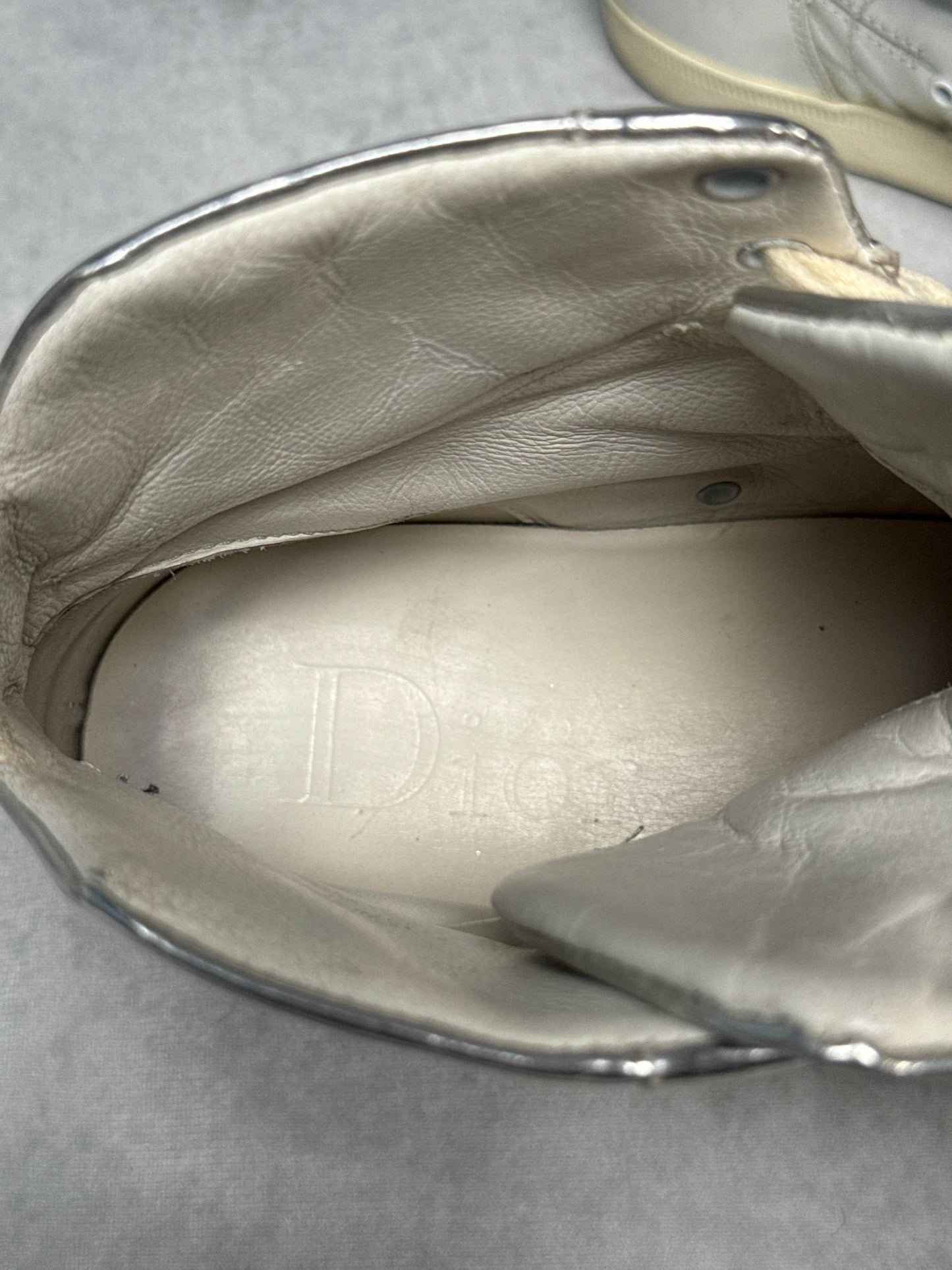Dior Homme B48 High-Top Sneaker Silver (46)