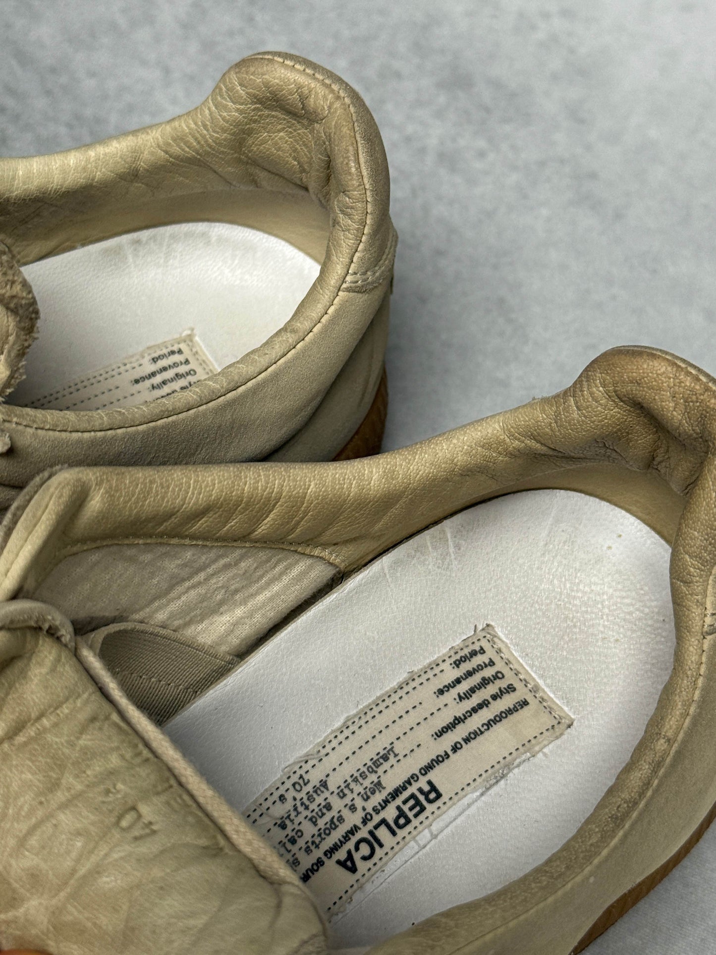 Maison Margiela Replica Low Paint Splatter Cream (40.5)