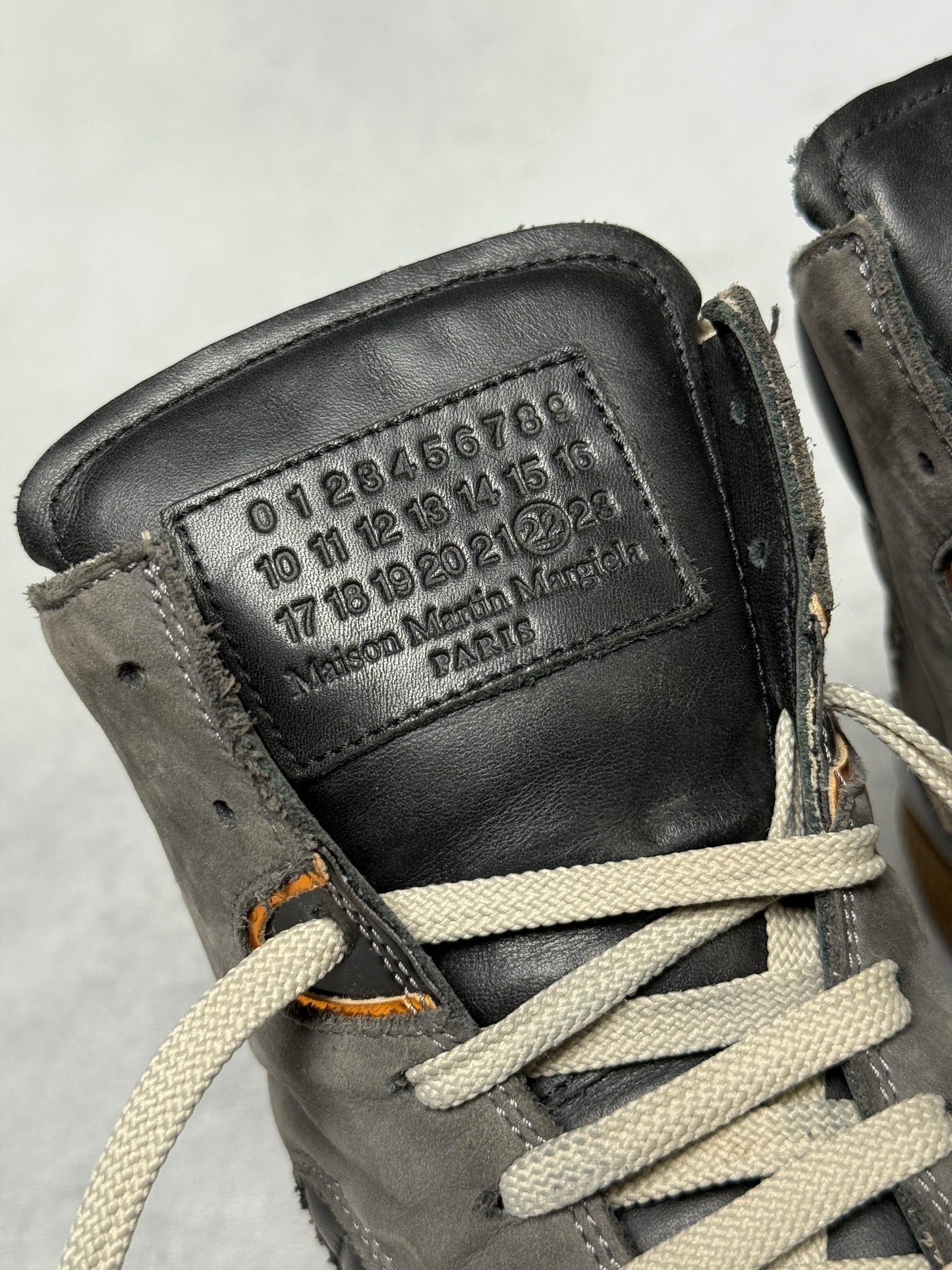 Maison Margiela High-Top Sneaker (38.5)