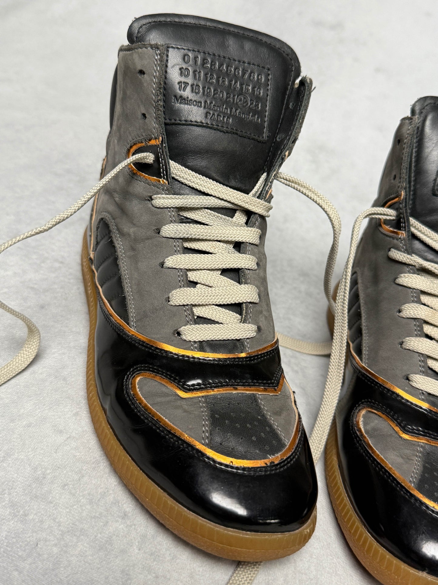Maison Margiela High-Top Sneaker (38.5)