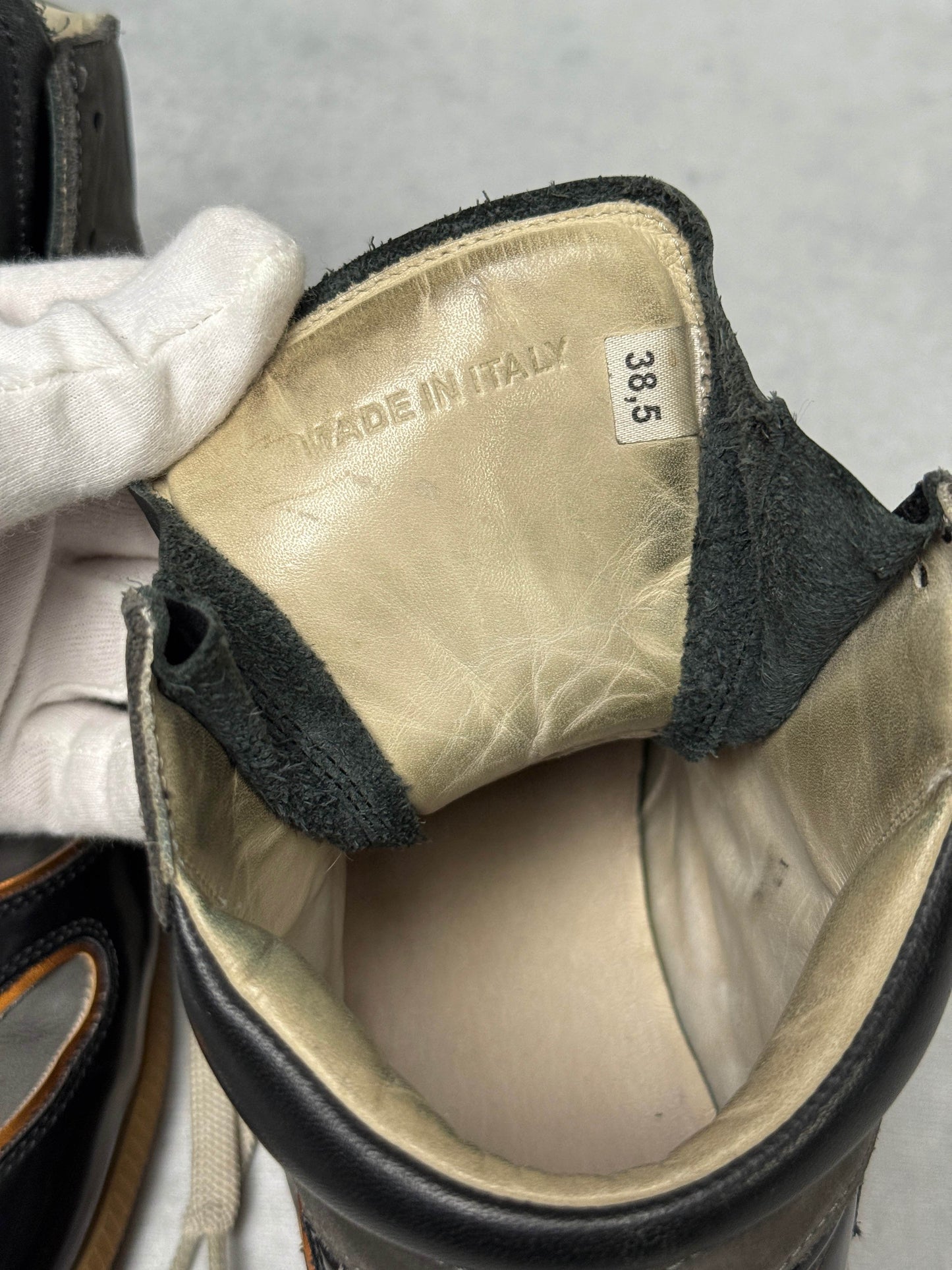 Maison Margiela High-Top Sneaker (38.5)