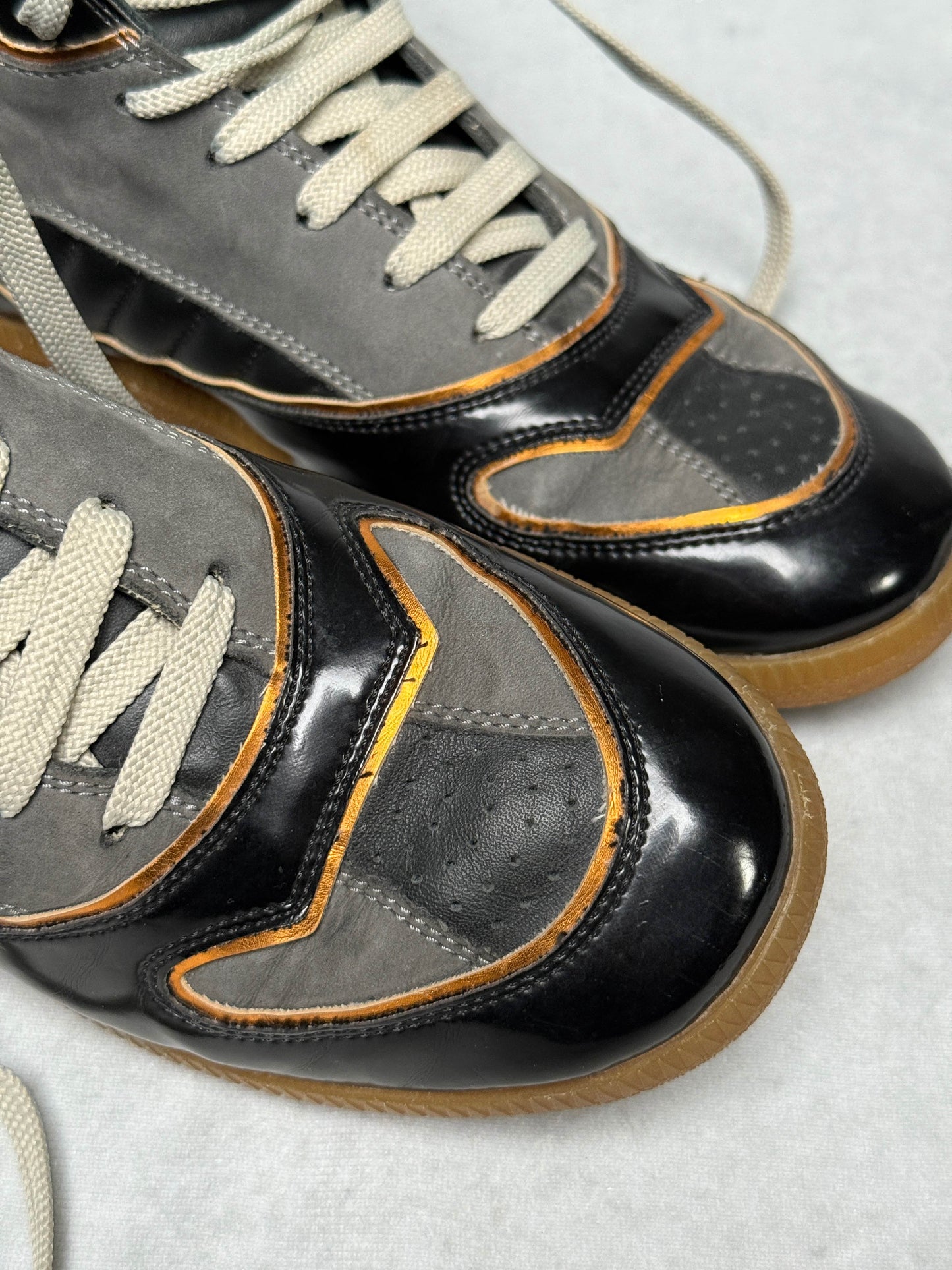 Maison Margiela High-Top Sneaker (38.5)