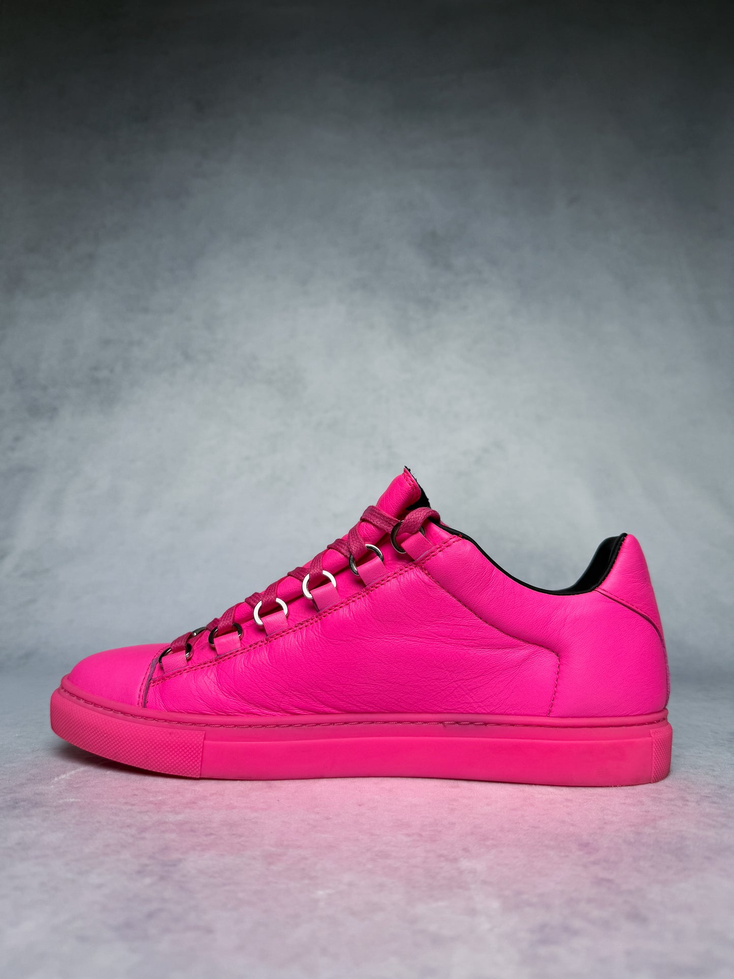 Balenciaga Arena Low Fluorescent Pink (39)
