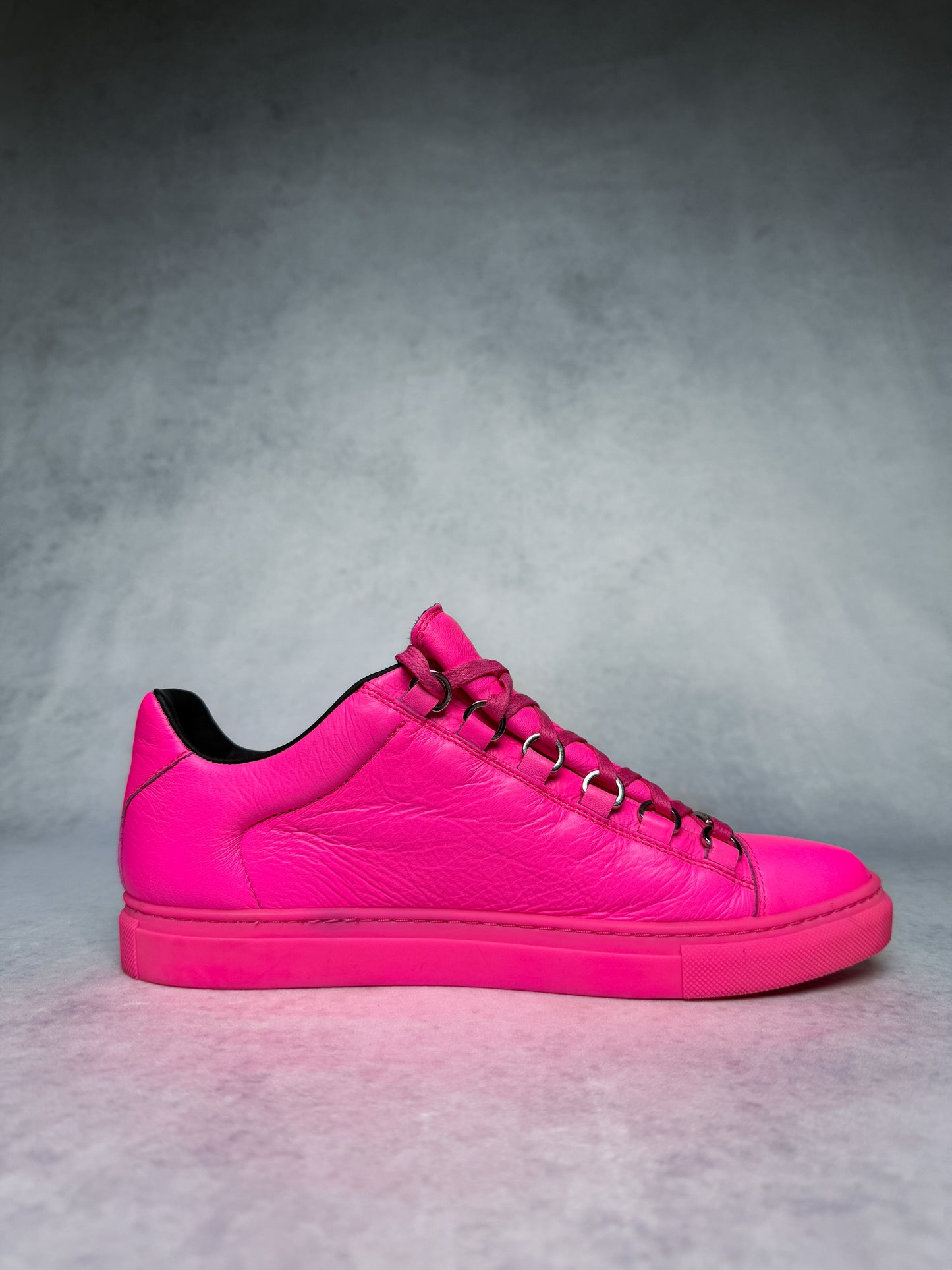 Balenciaga Arena Low Fluorescent Pink (39)