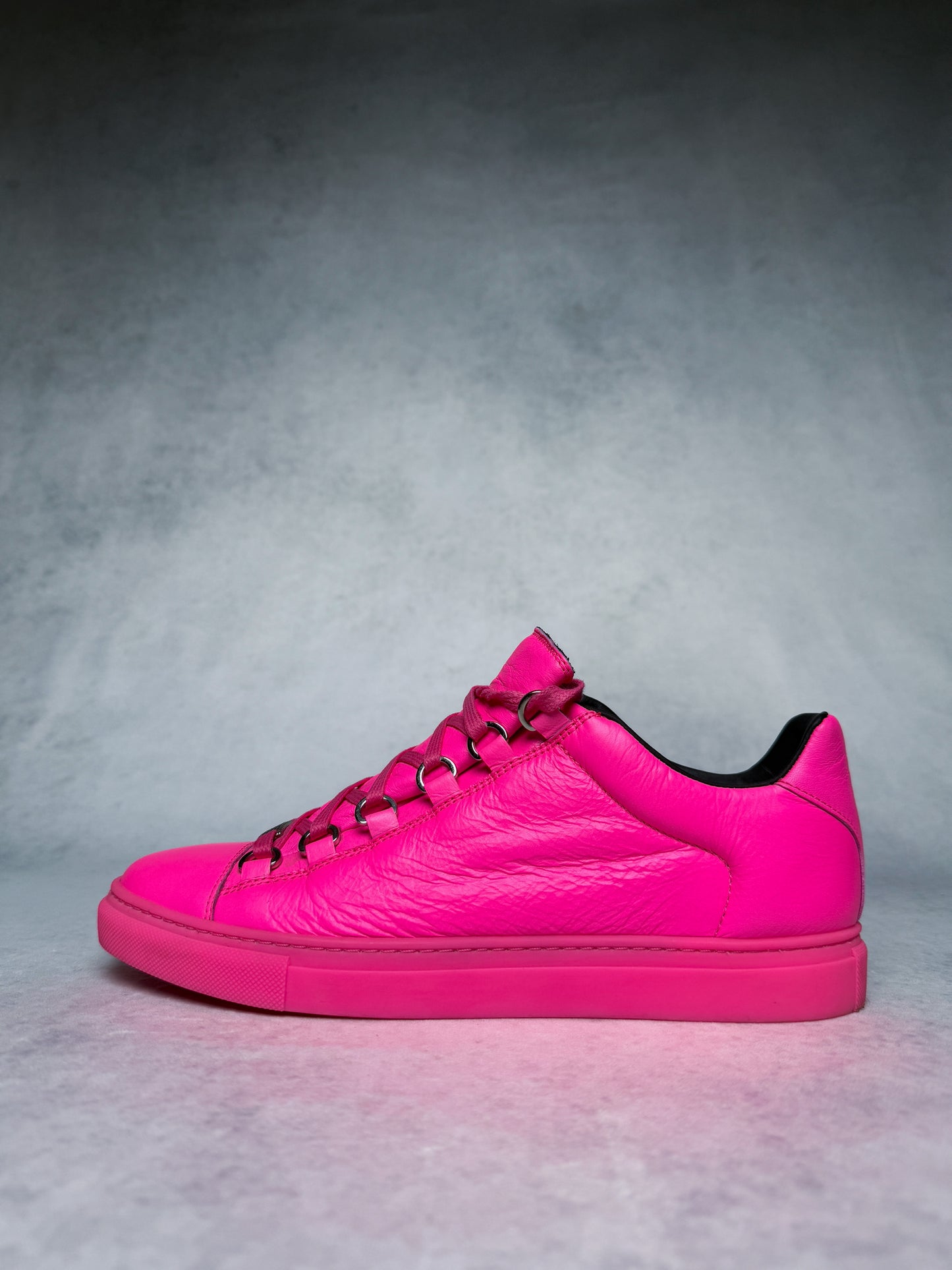 Balenciaga Arena Low Fluorescent Pink (39)