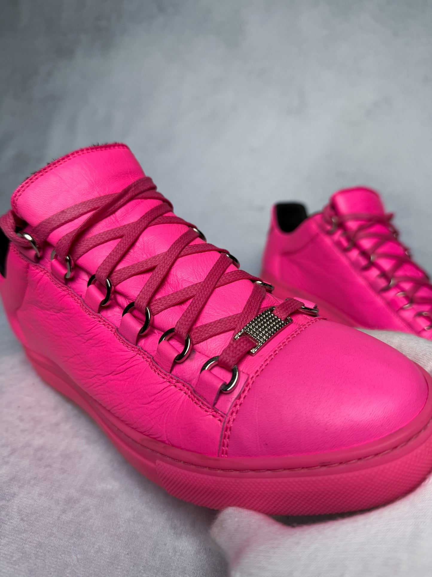 Balenciaga Arena Low Fluorescent Pink (39)