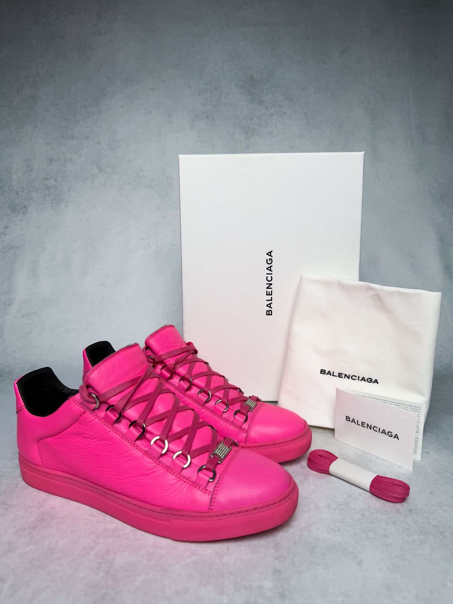 Balenciaga Arena Low Fluorescent Pink (39)