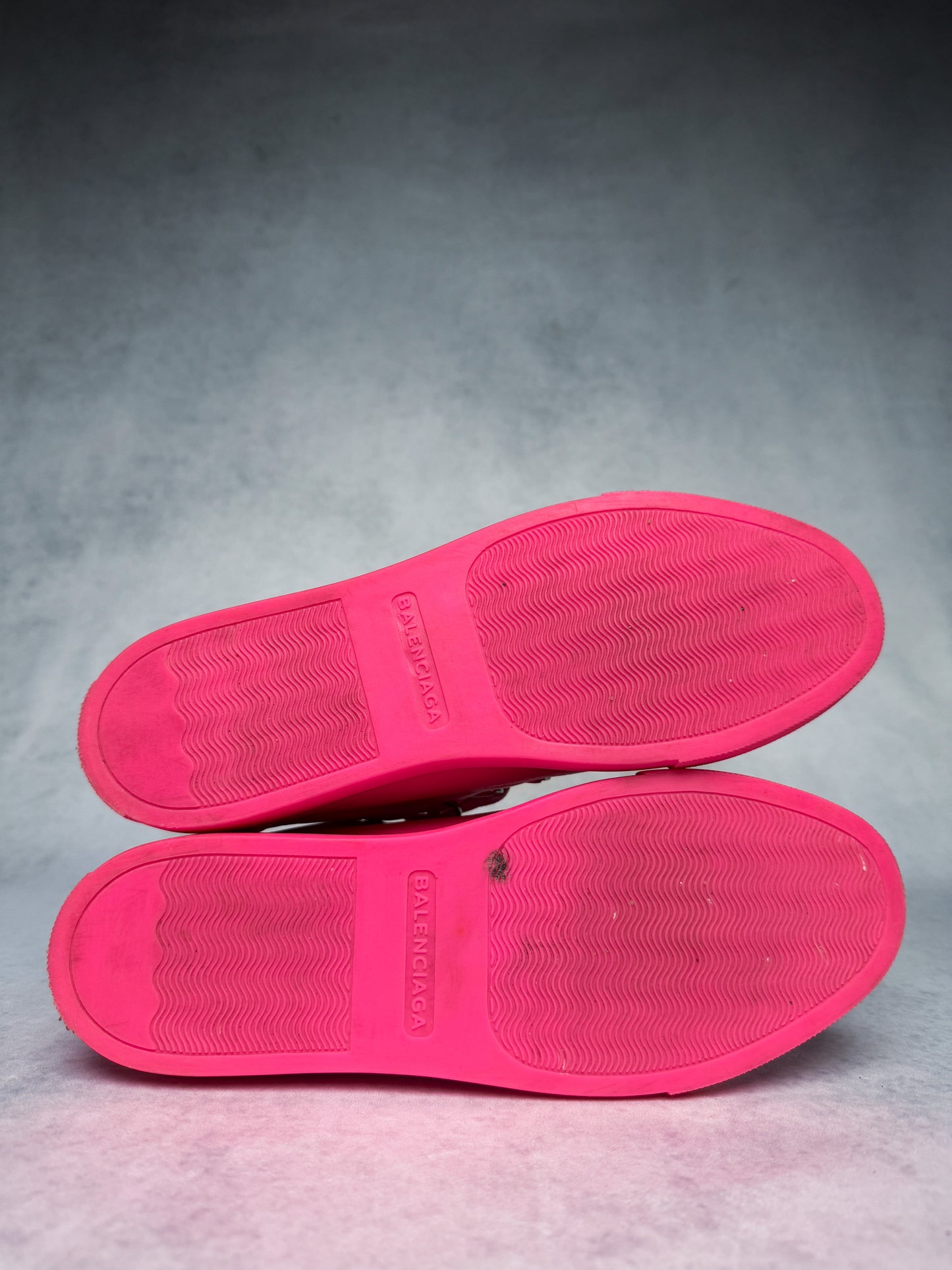 Balenciaga Arena Low Fluorescent Pink (39)