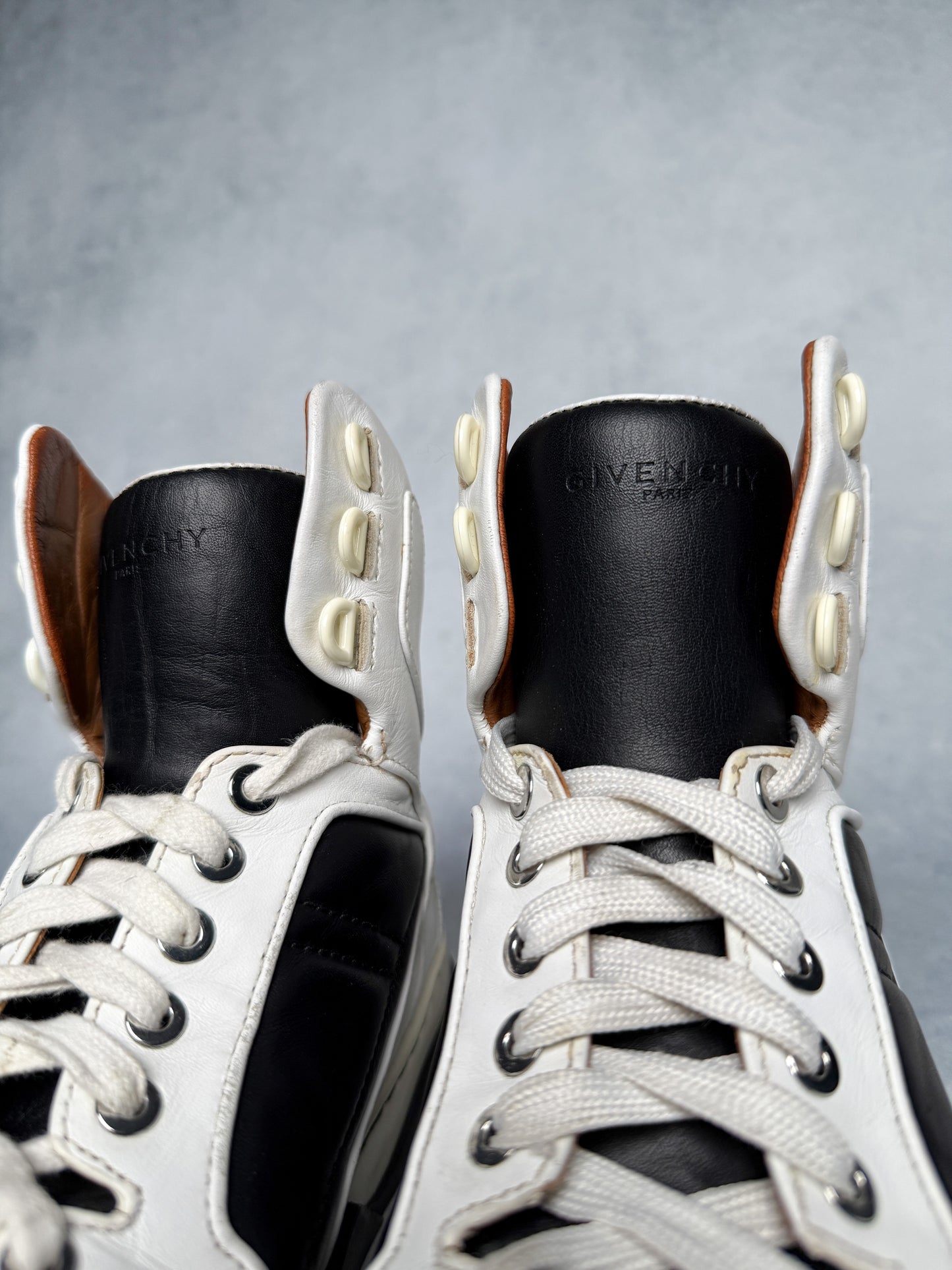 Givenchy Tyson Star Black/White (38.5)