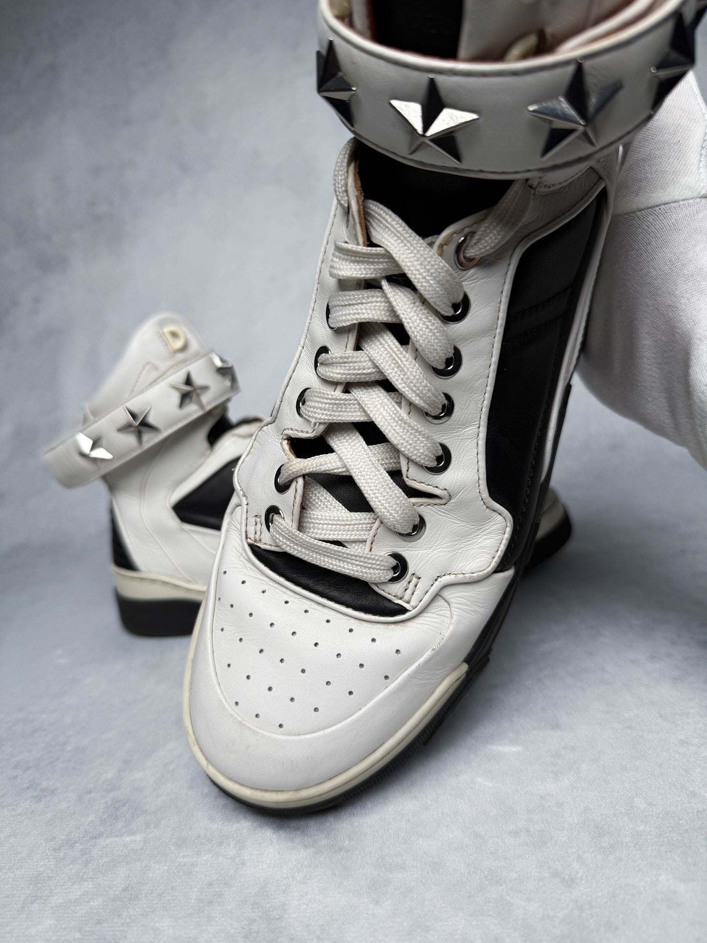 Givenchy Tyson Star Black/White (38.5)