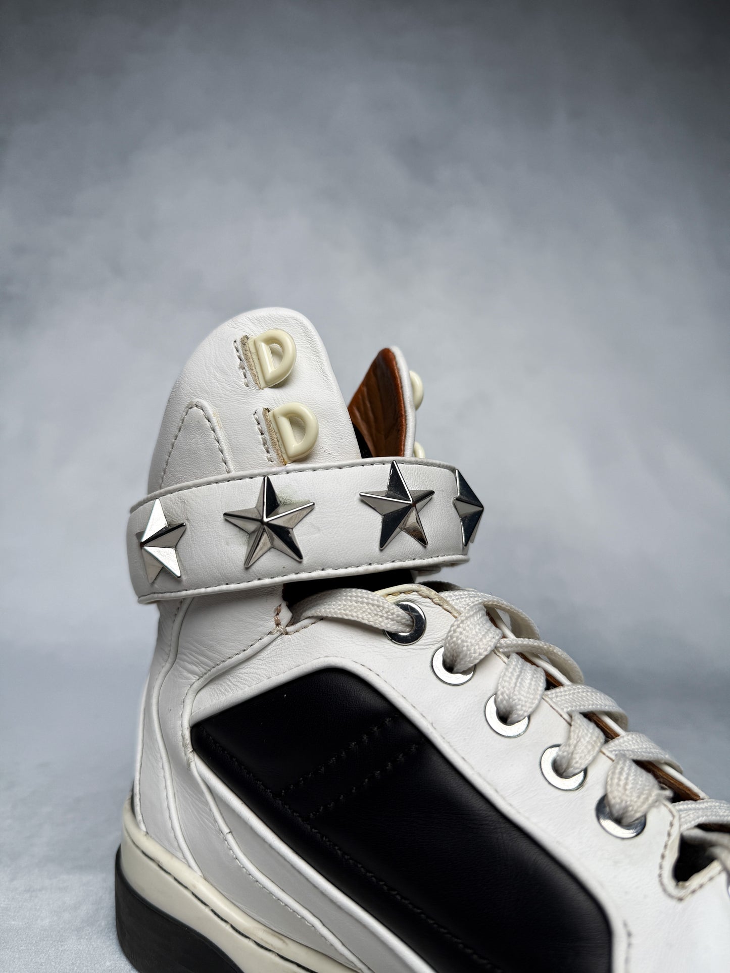 Givenchy Tyson Star Black/White (38.5)