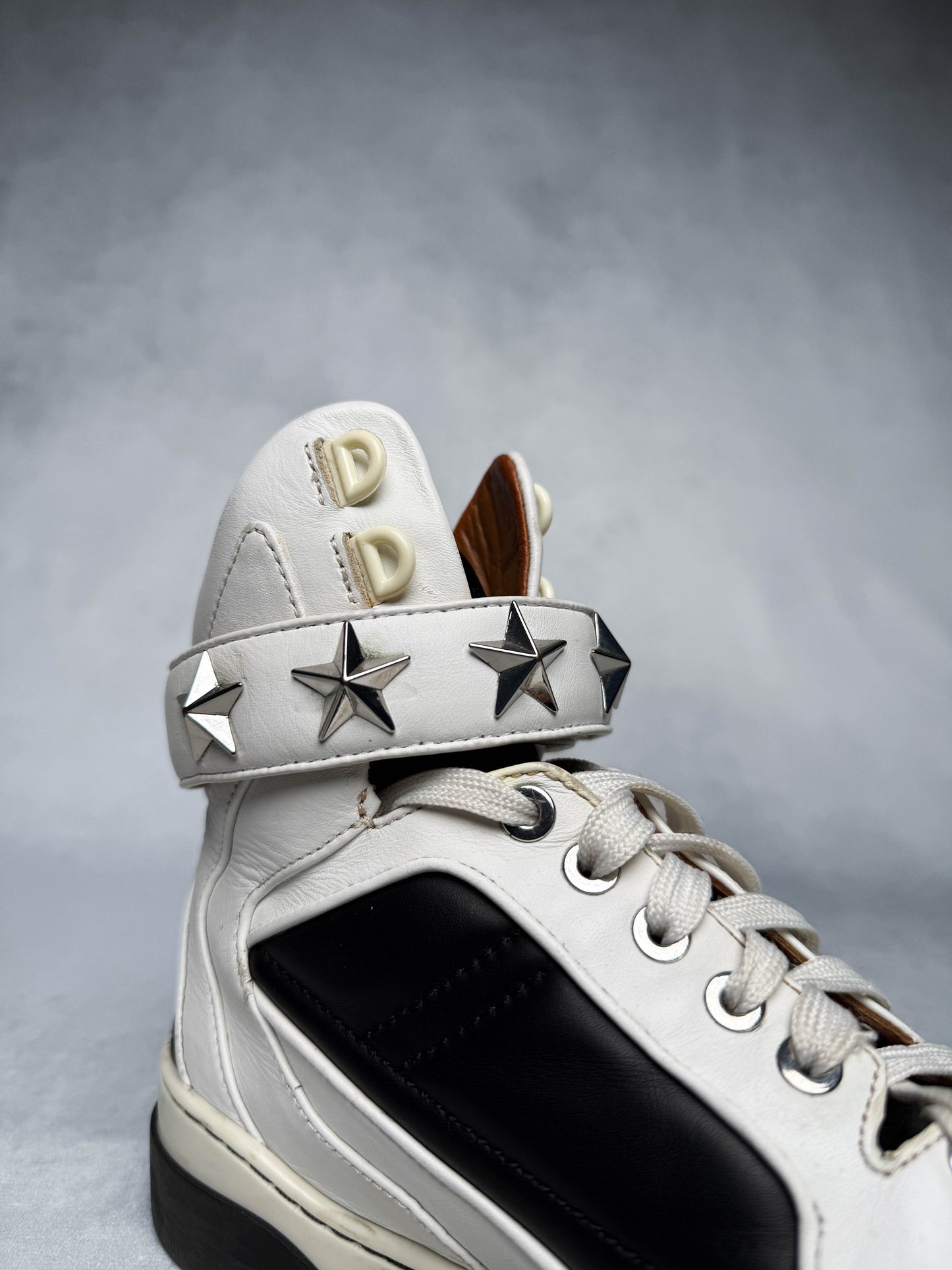 Givenchy Tyson Star Black/White (38.5)