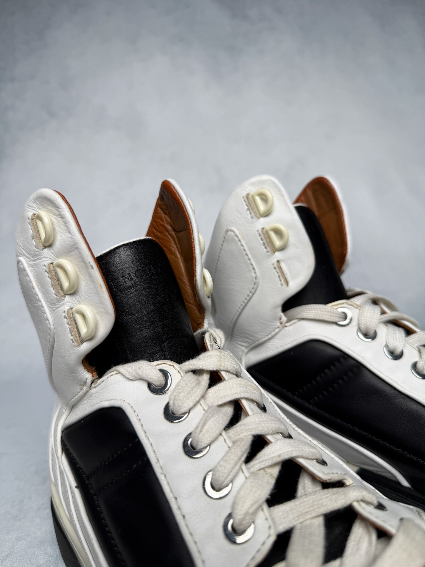 Givenchy Tyson Star Black/White (38.5)