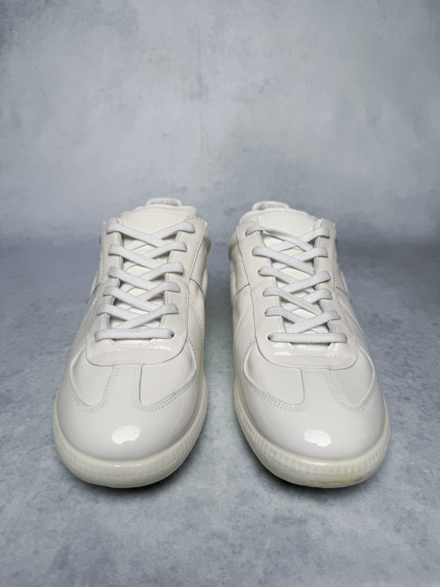 Maison Margiela Replica White Coated (41.5)