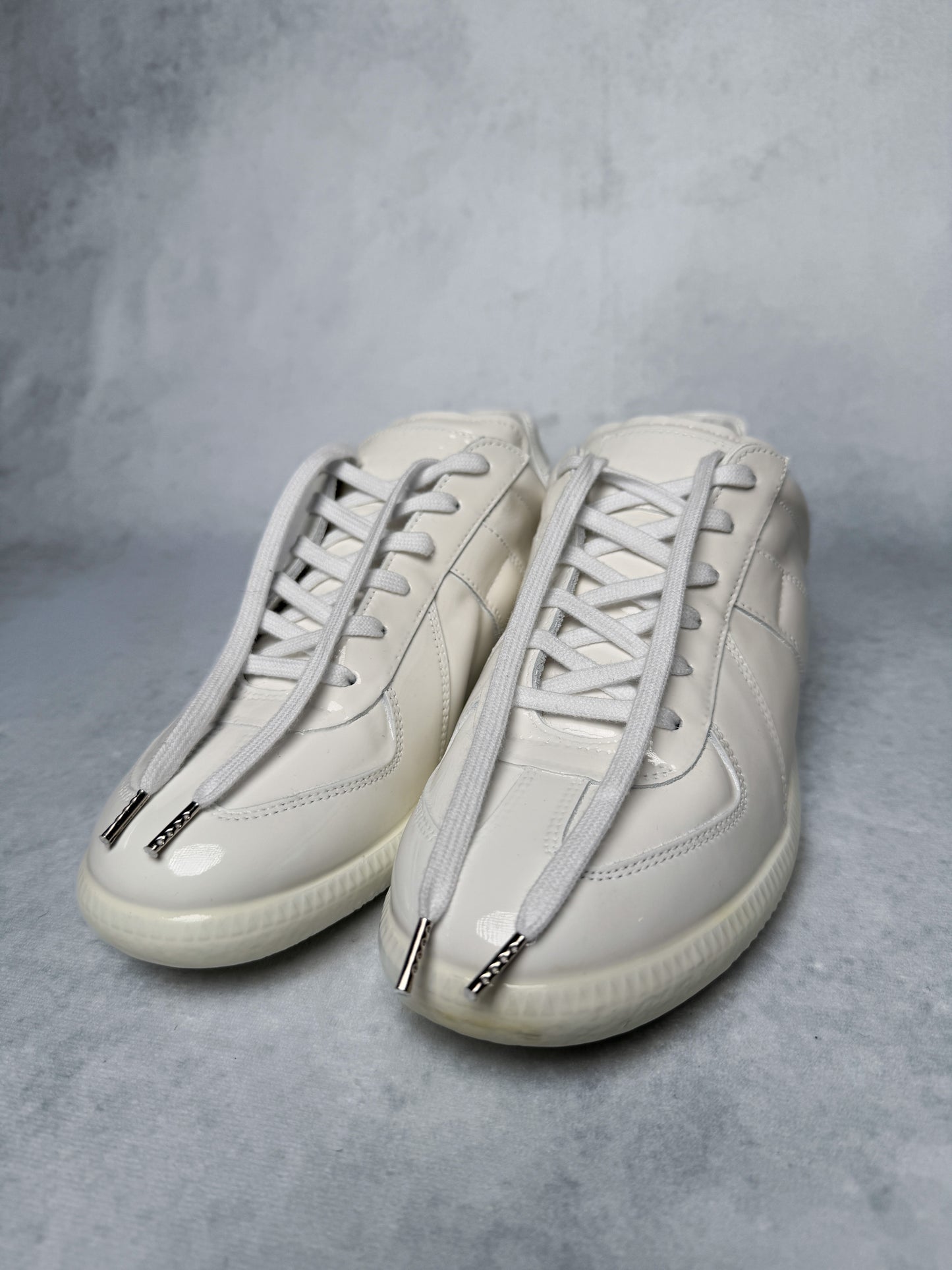 Maison Margiela Replica White Coated (41.5)