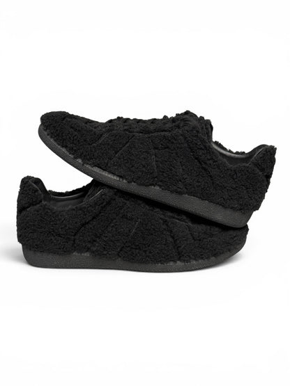 Maison Margiela Black Faux Shearling GATs (43)