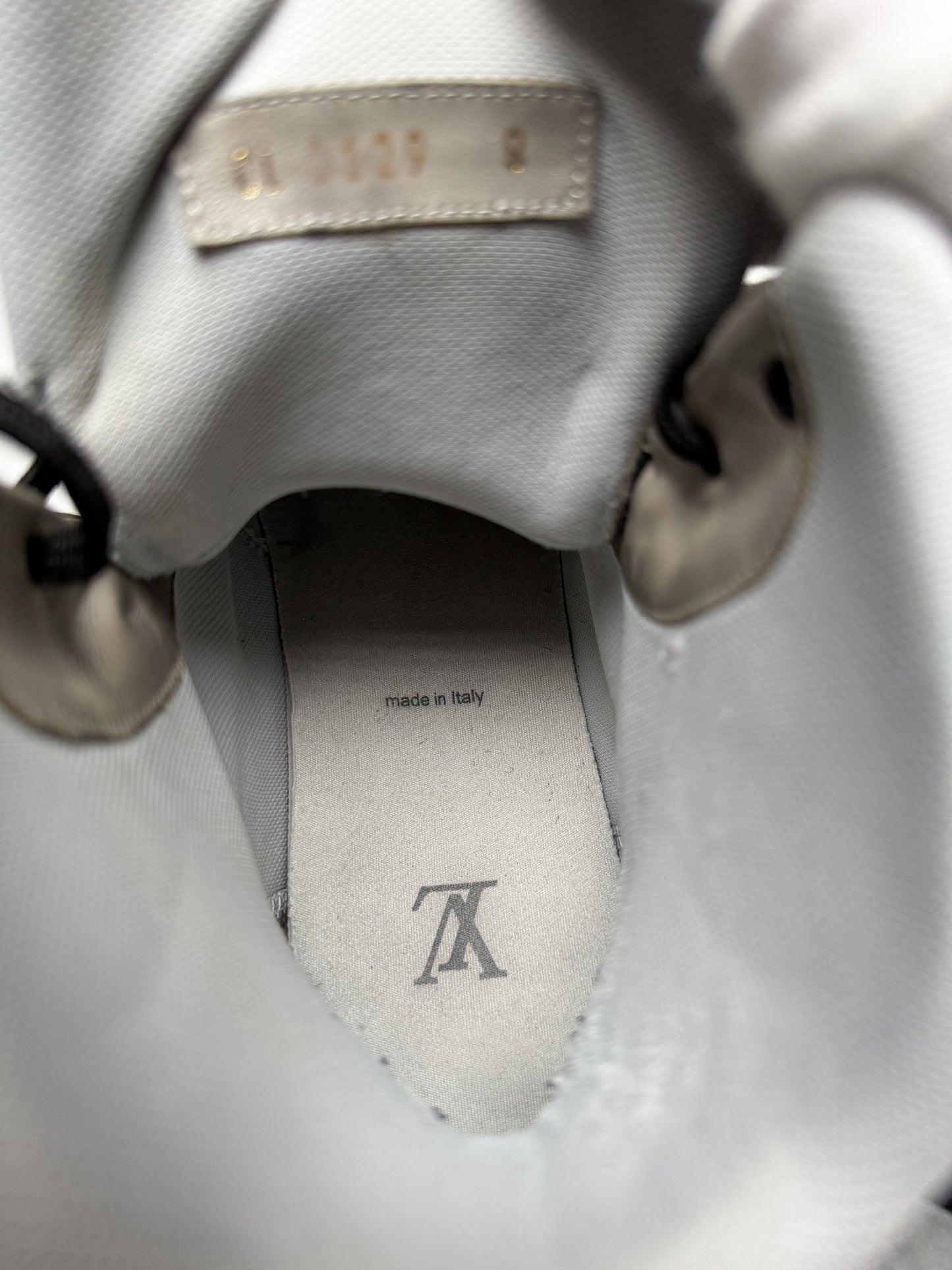 Louis Vuitton Trainer High-Top Milan Exclusive (42.5)