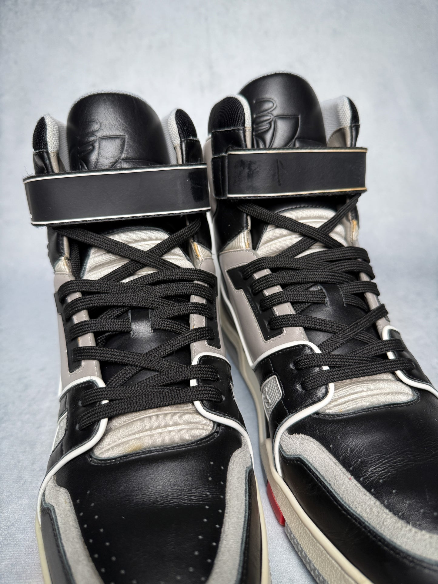 Louis Vuitton Trainer High-Top Milan Exclusive (42.5)