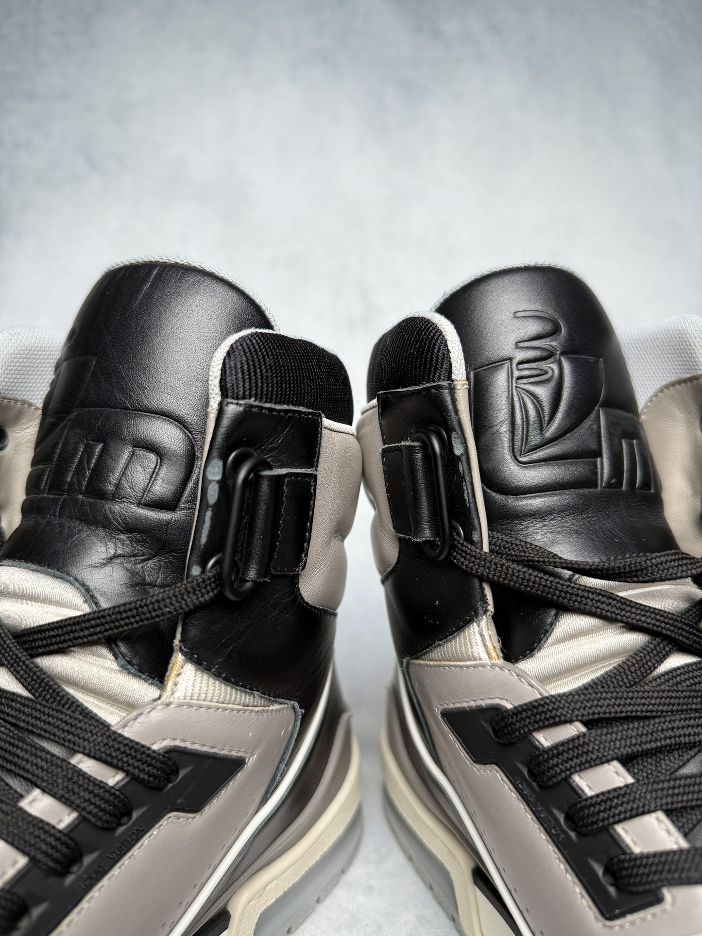 Louis Vuitton Trainer High-Top Milan Exclusive (42.5)
