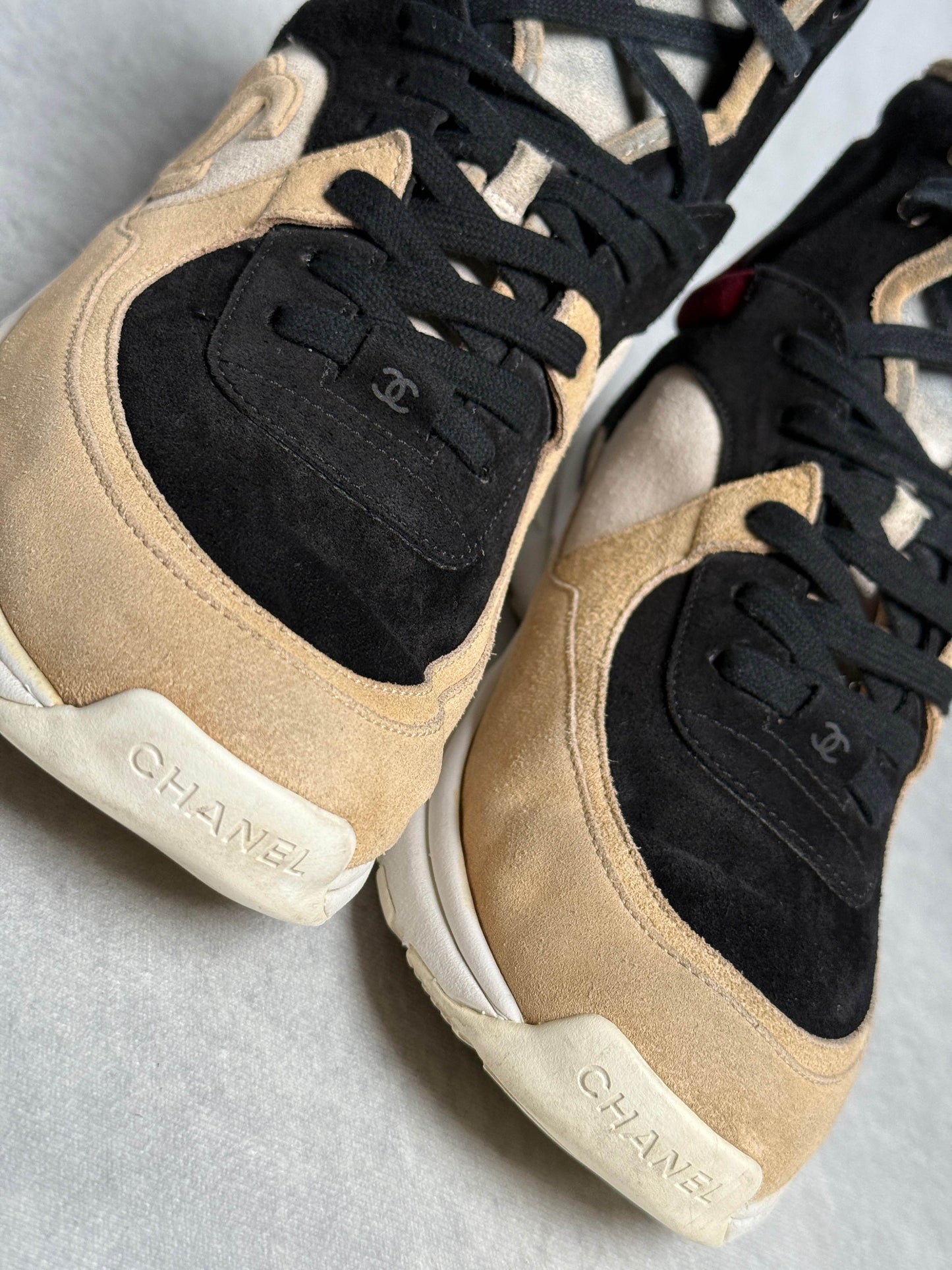 Chanel Runner High-Top Suede Multicolor (42)