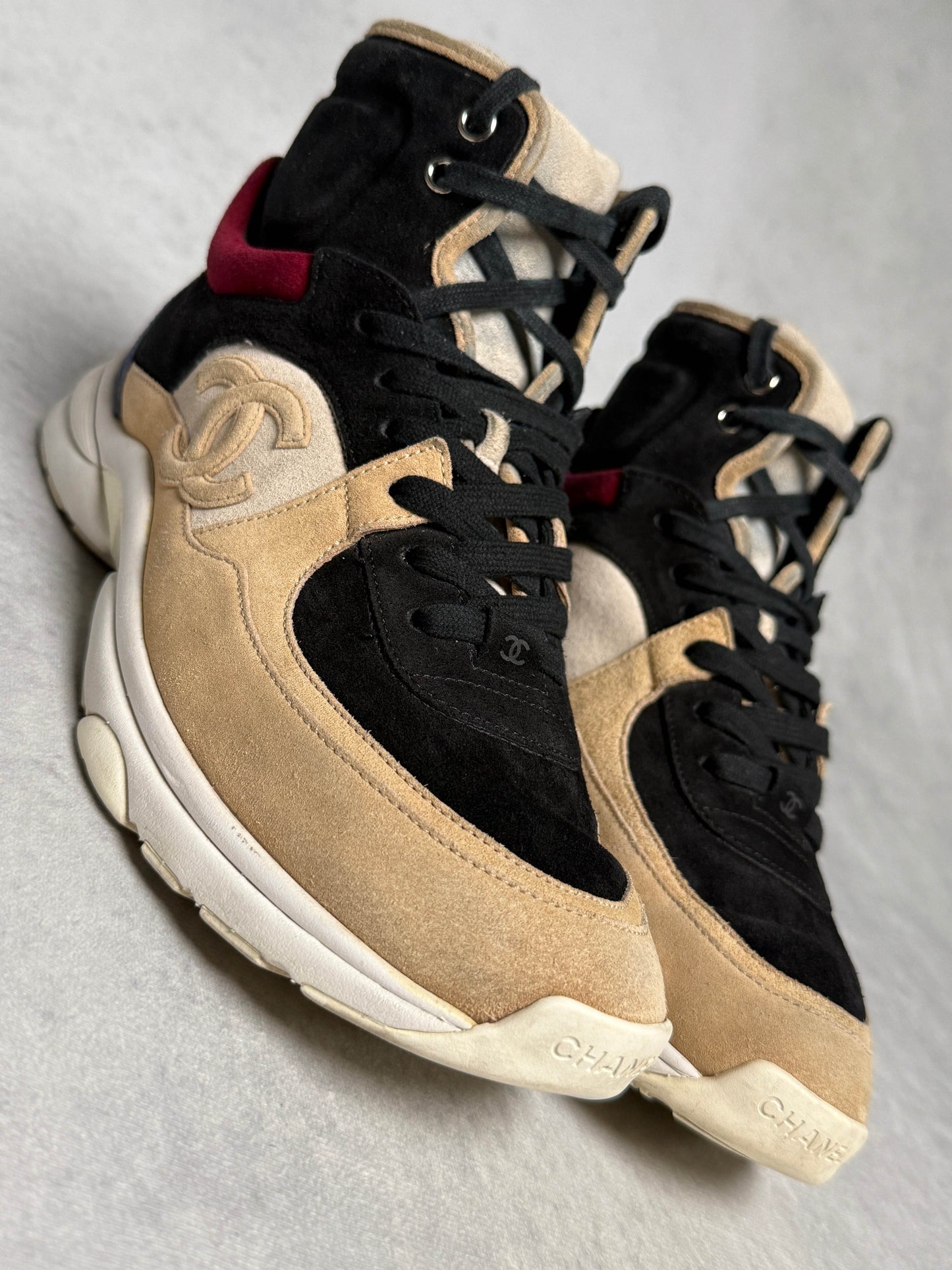 Chanel Runner High-Top Suede Multicolor (42)