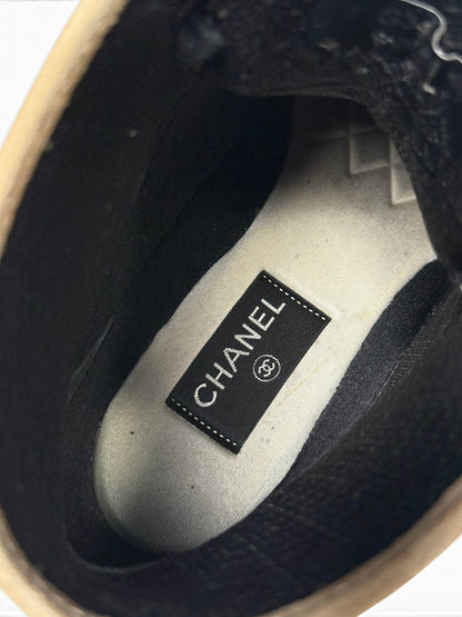 Chanel Runner High-Top Suede Multicolor (42)