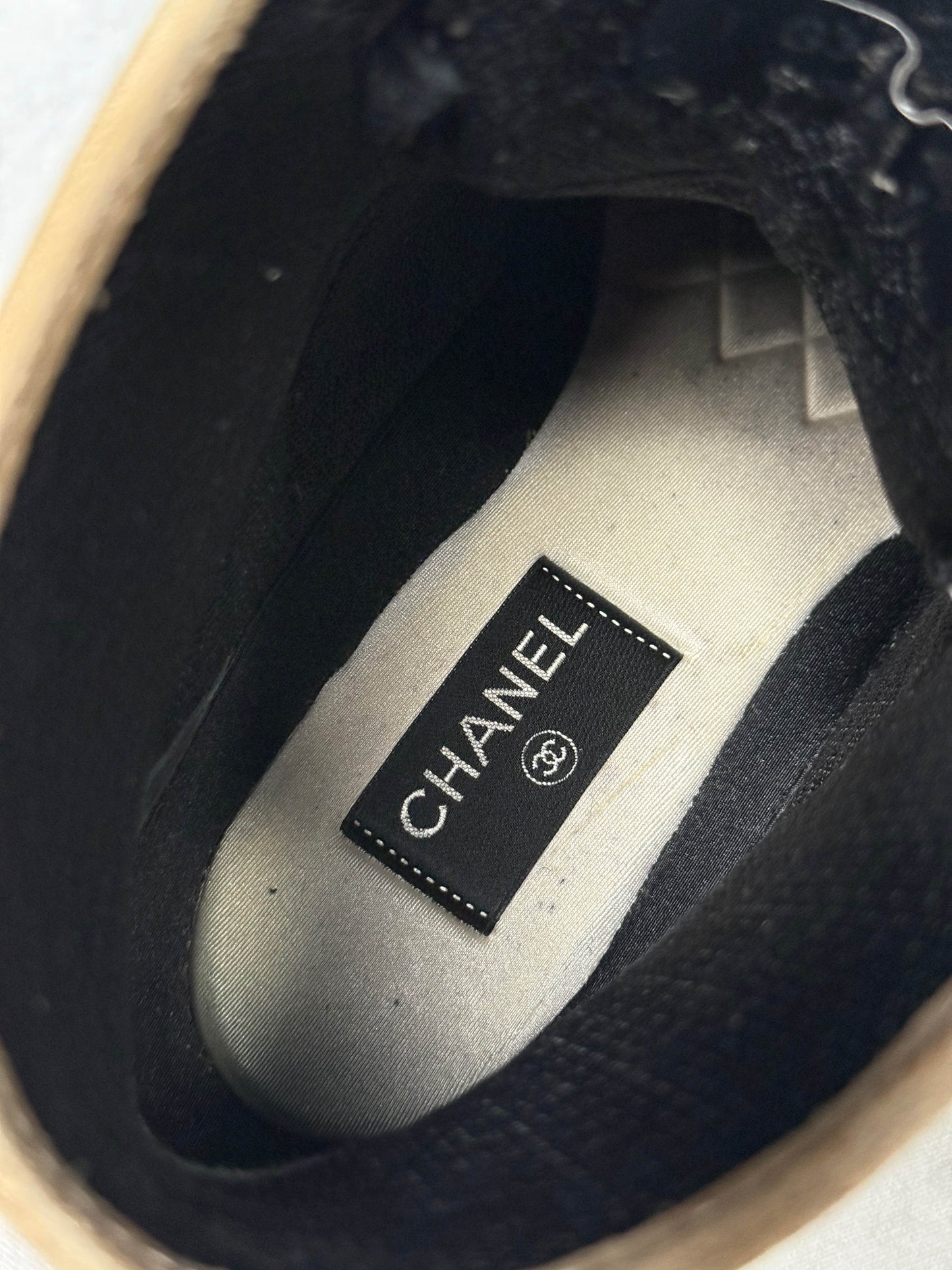 Chanel Runner High-Top Suede Multicolor (42)