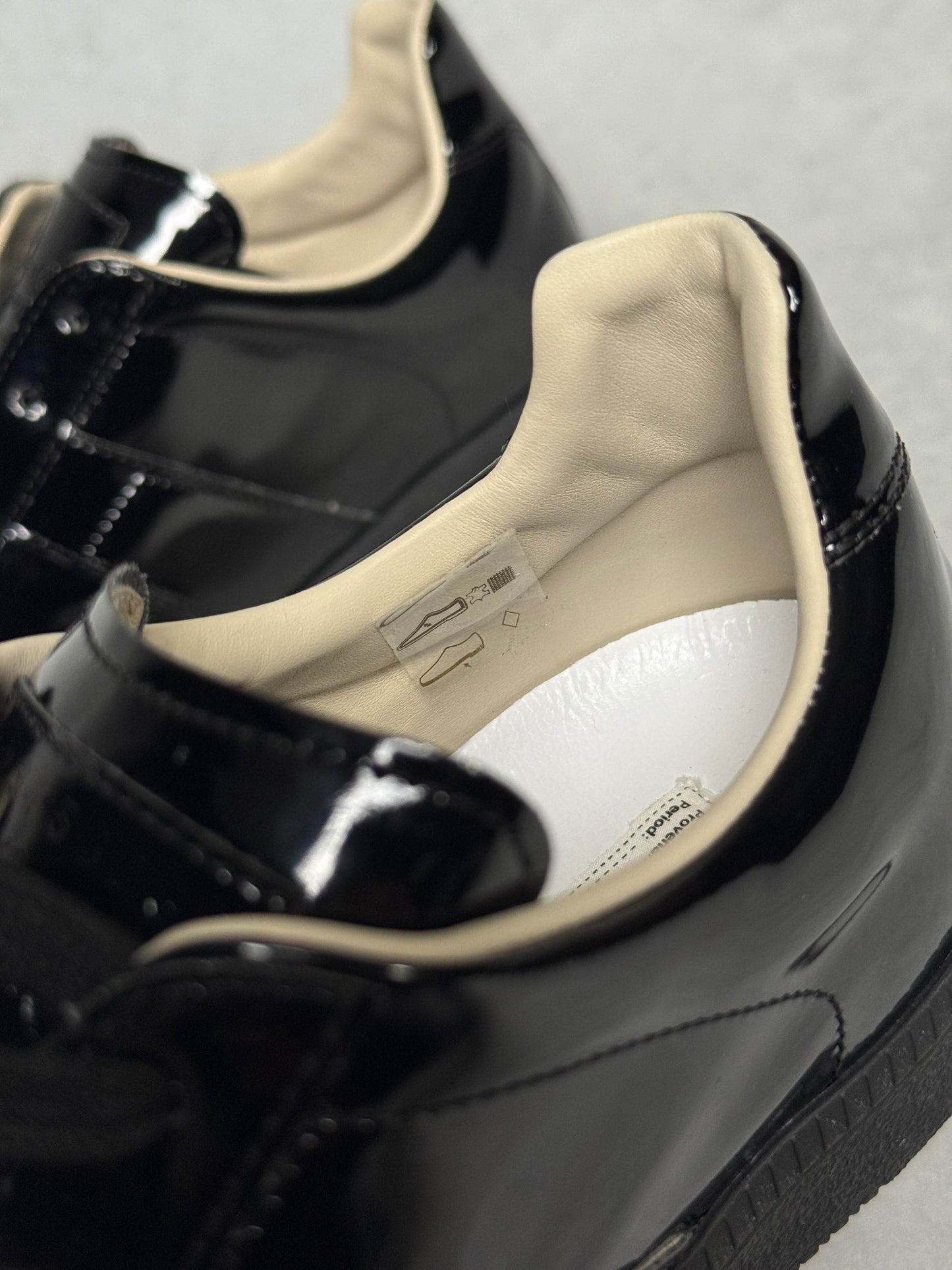 Maison Margiela Replica Low Black Patent Leather (41)