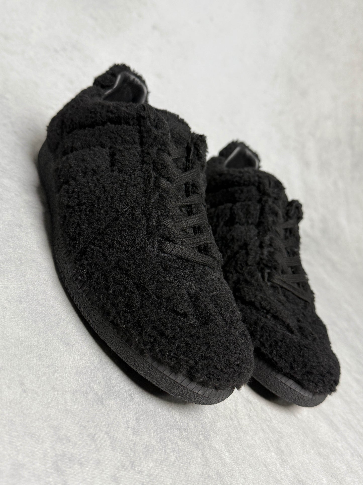 Maison Margiela Replica Black Faux Shearling GATs (43)