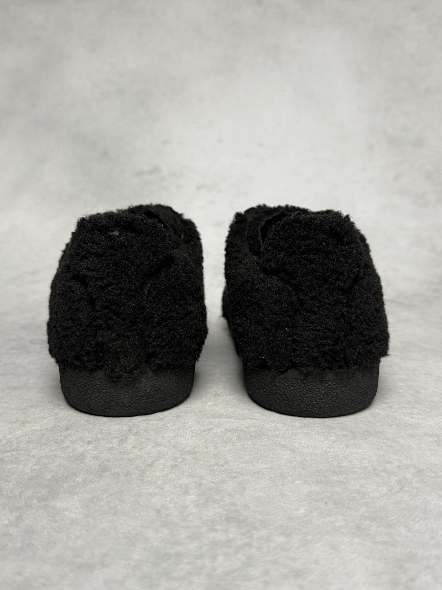 Maison Margiela Replica Black Faux Shearling GATs (43)