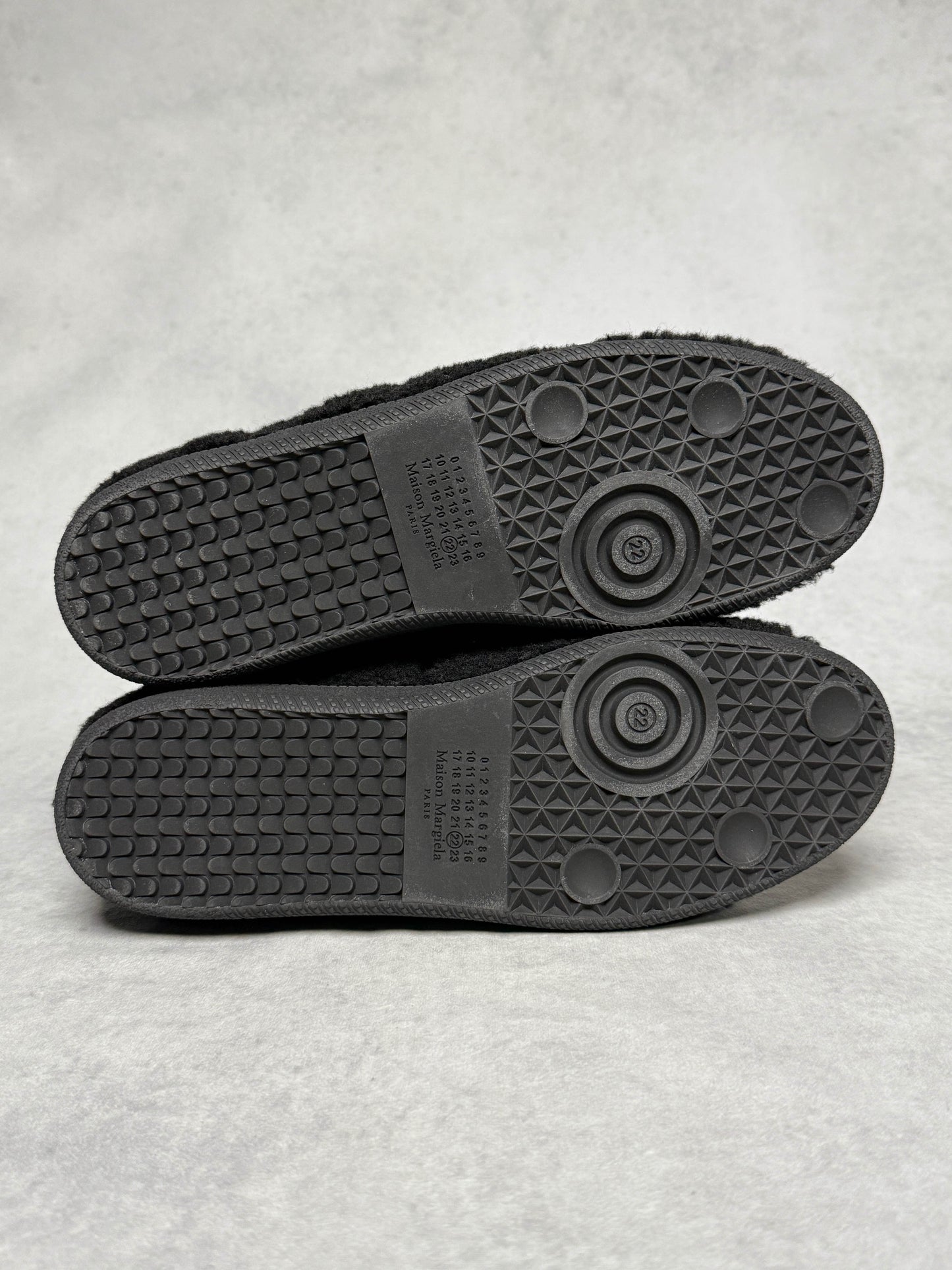Maison Margiela Replica Black Faux Shearling GATs (43)