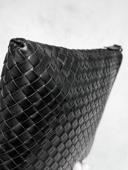 Bottega Veneta Intrecciato Messenger Bag Black