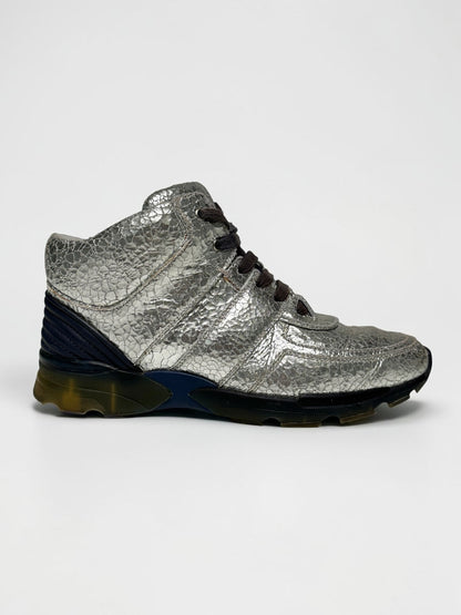 Chanel Runner Cracked Leather Silver (37)