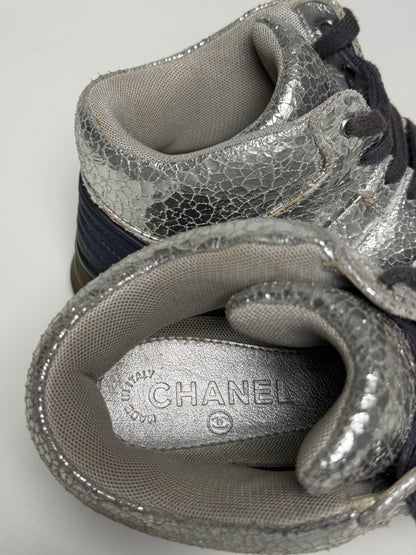 Chanel Runner Cracked Leather Silver (37)
