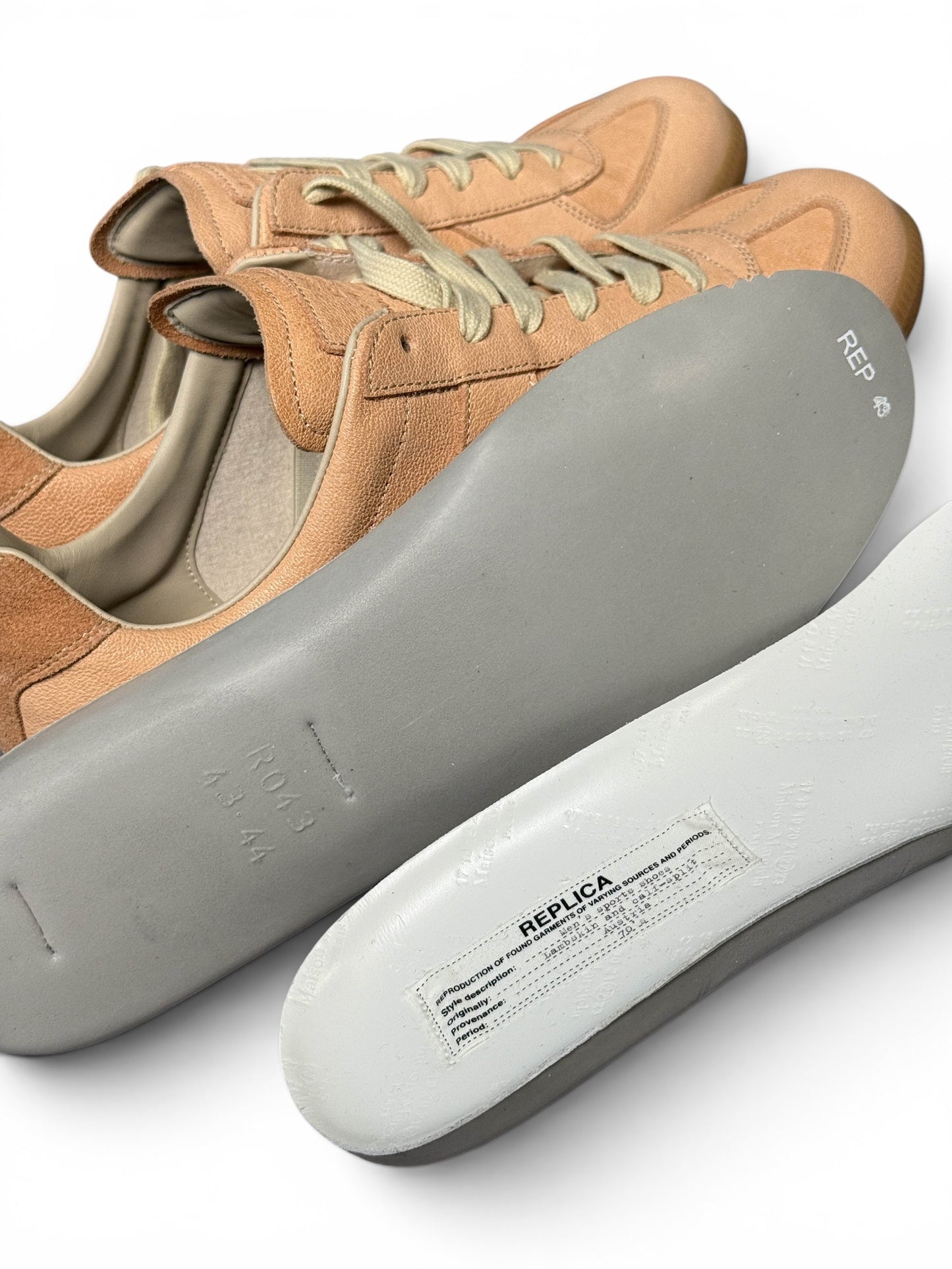 Maison Margiela Replica Full Grain Leather GATs Beige (43)