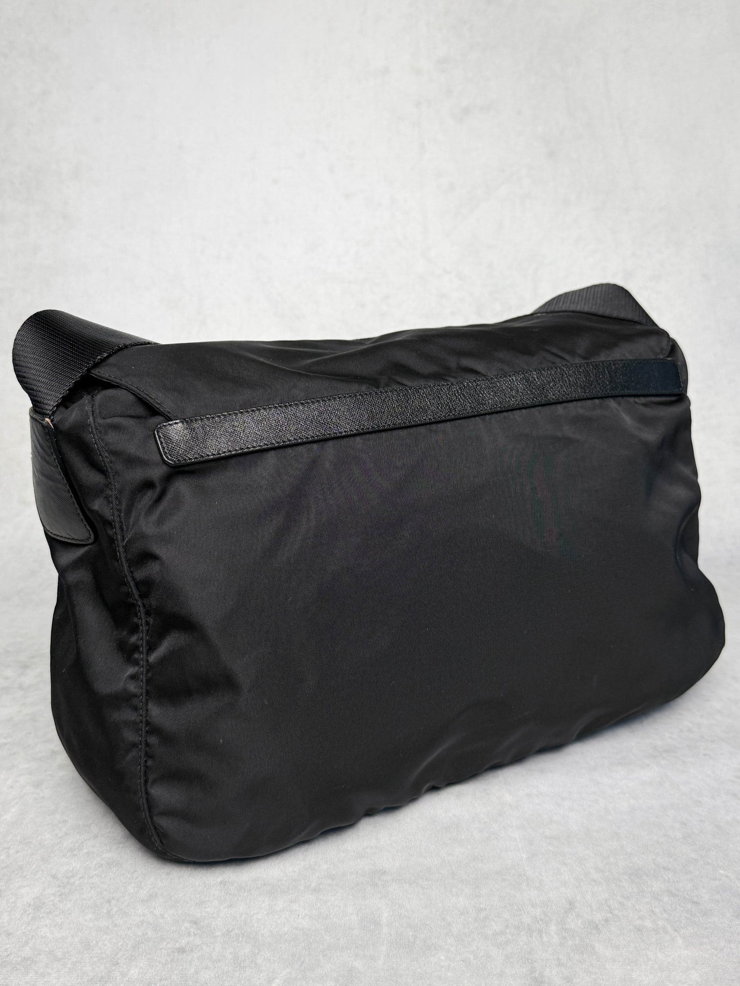 Prada Large Messenger Bag Nylon/Saffiano Leather Black