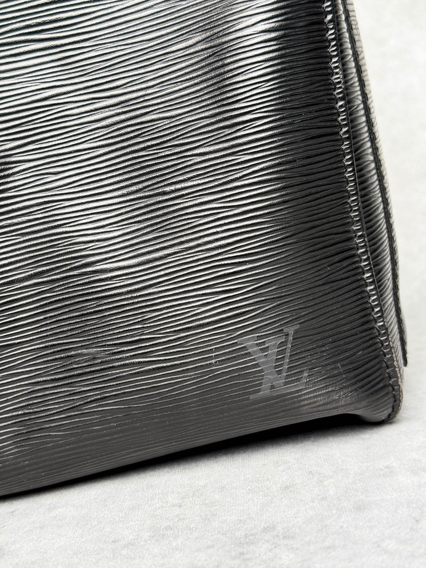 Louis Vuitton Keepall 55 Black Epi Leather 1993