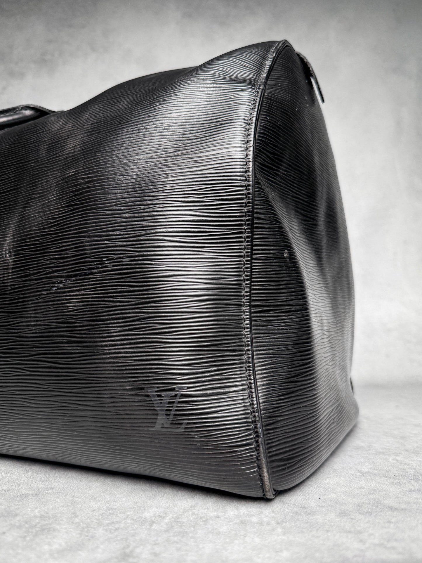 Louis Vuitton Keepall 55 Black Epi Leather 1993