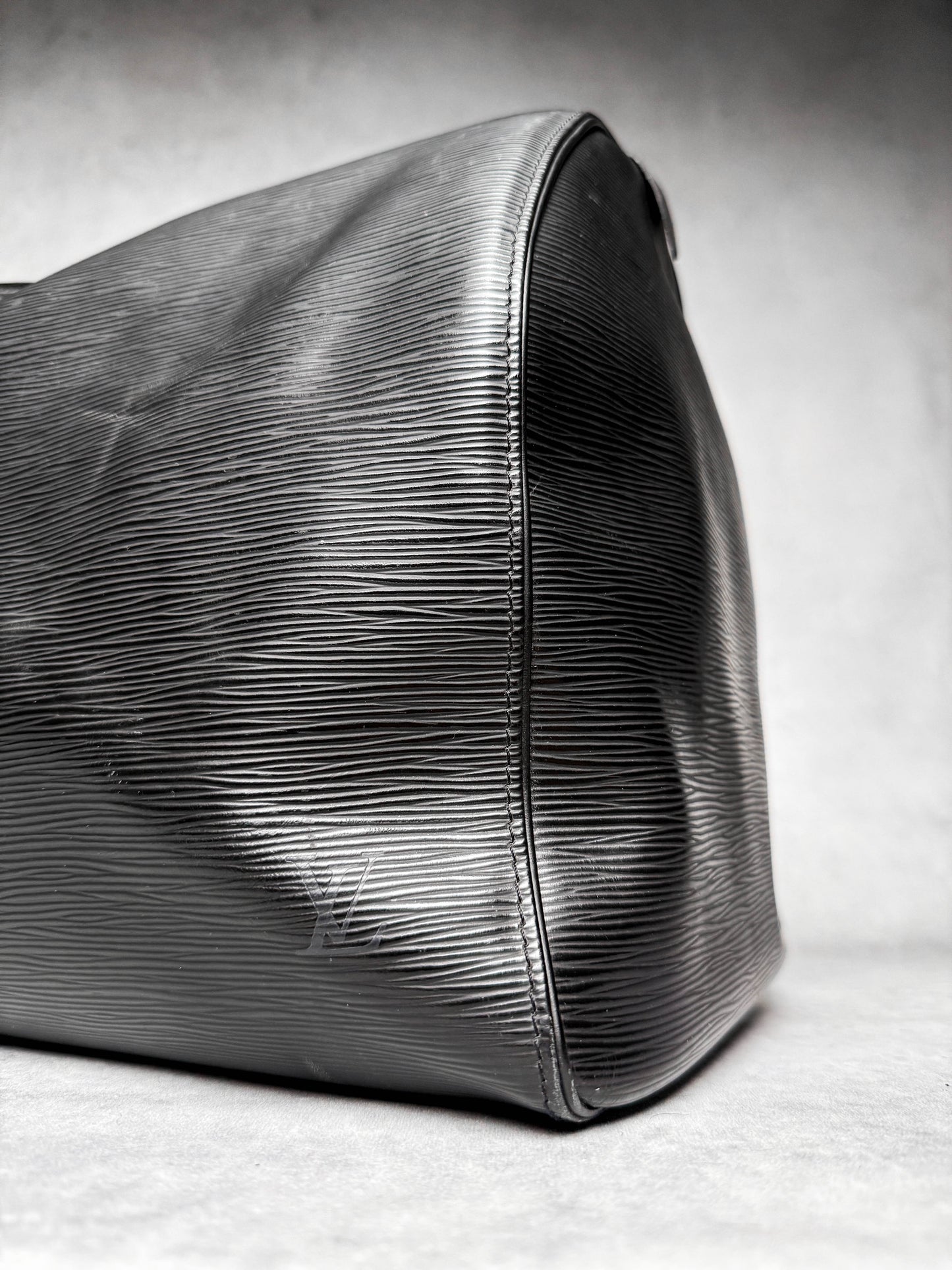 Louis Vuitton Keepall 55 Black Epi Leather 2006
