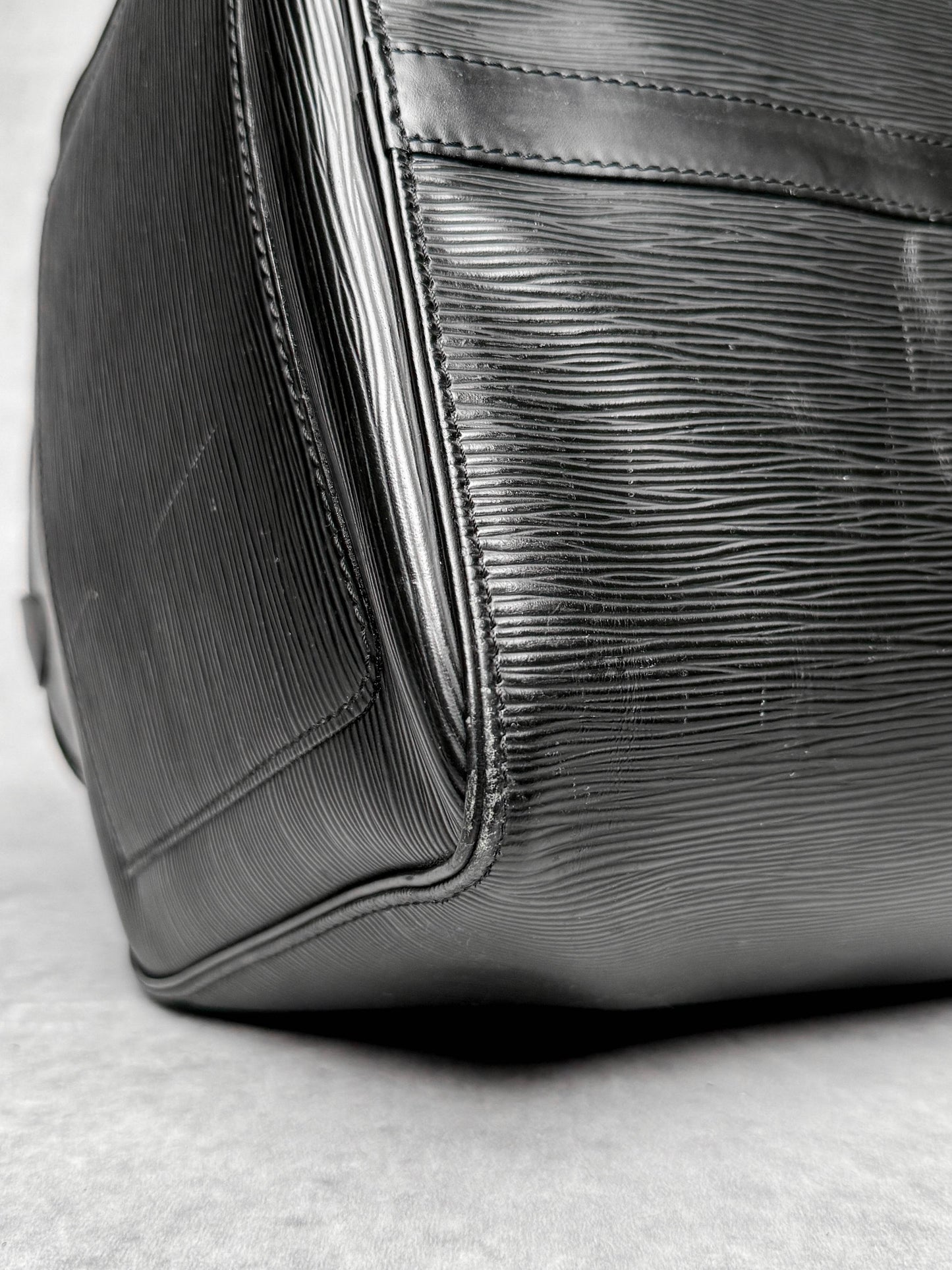 Louis Vuitton Keepall 55 Black Epi Leather 2006
