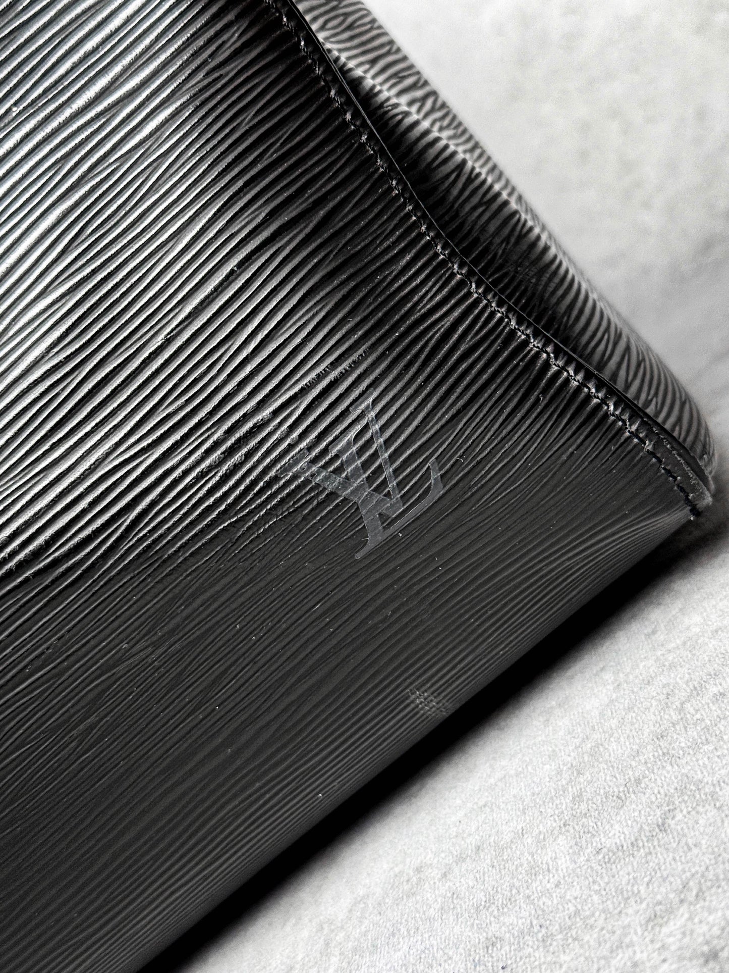 Louis Vuitton Keepall 55 Black Epi Leather 2006