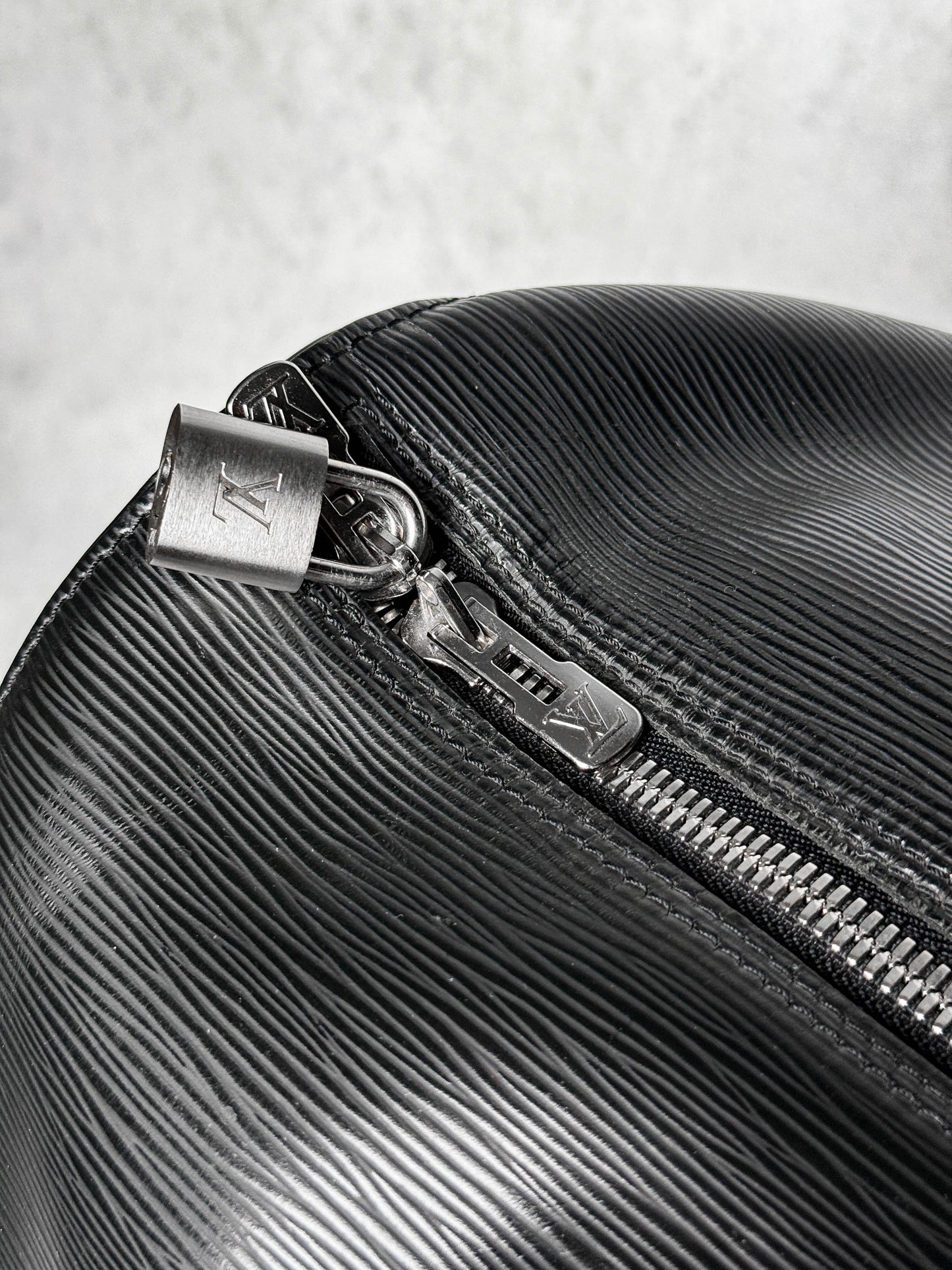 Louis Vuitton Keepall 55 Black Epi Leather 2006