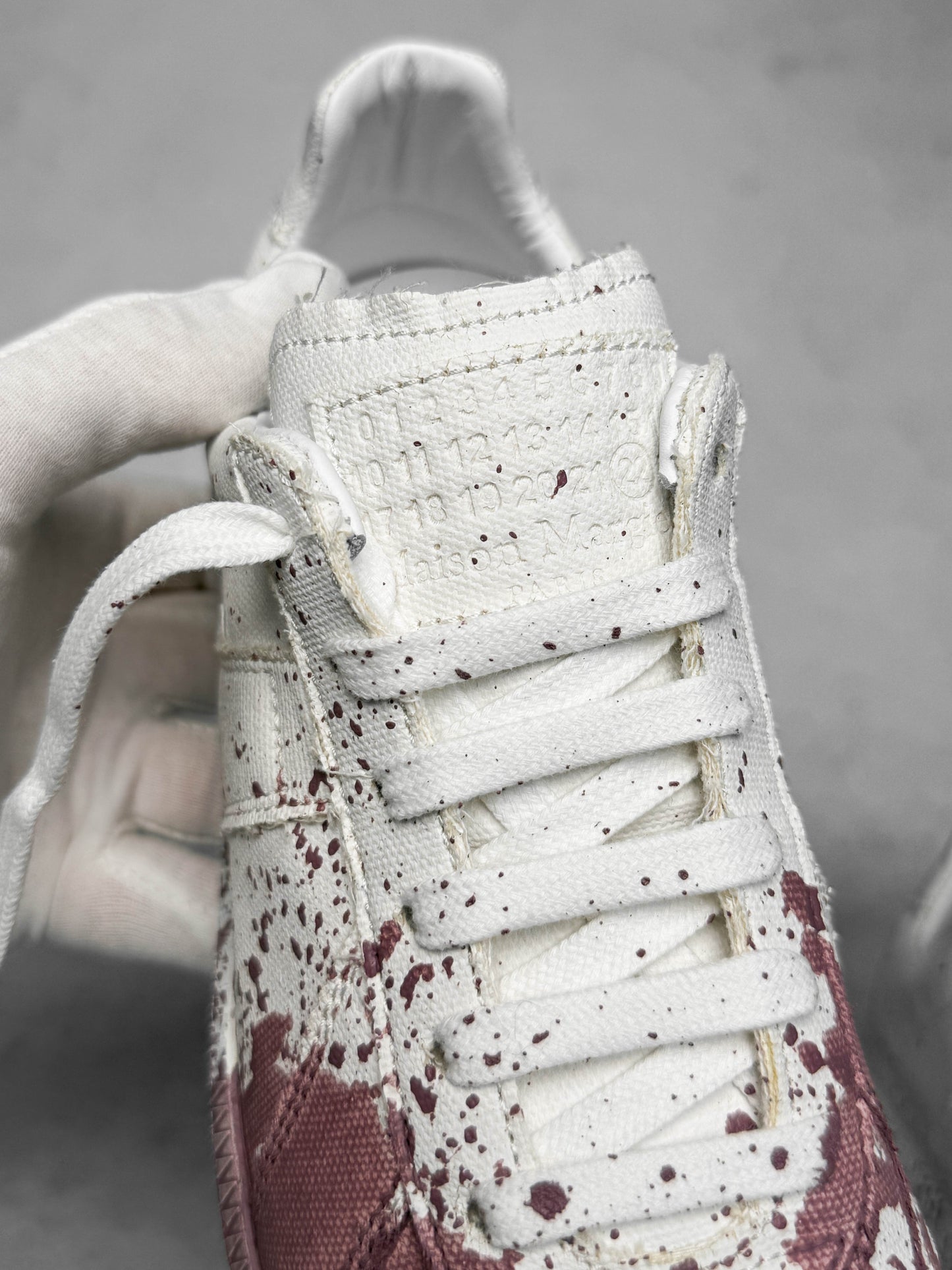 Maison Margiela Replica White/Roseate (36.5)