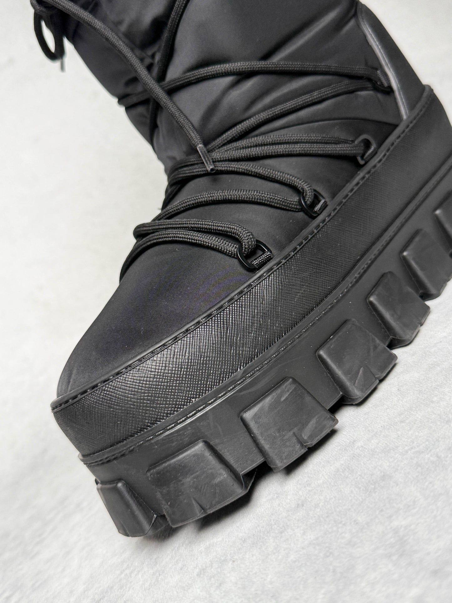 Prada Apres Ski Boots Nylon Gabardine/Saffiano Leather (44)