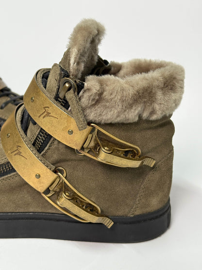 Giuseppe Zanotti Mid-Top Ski Buckle Sneaker Fur Trim (42)
