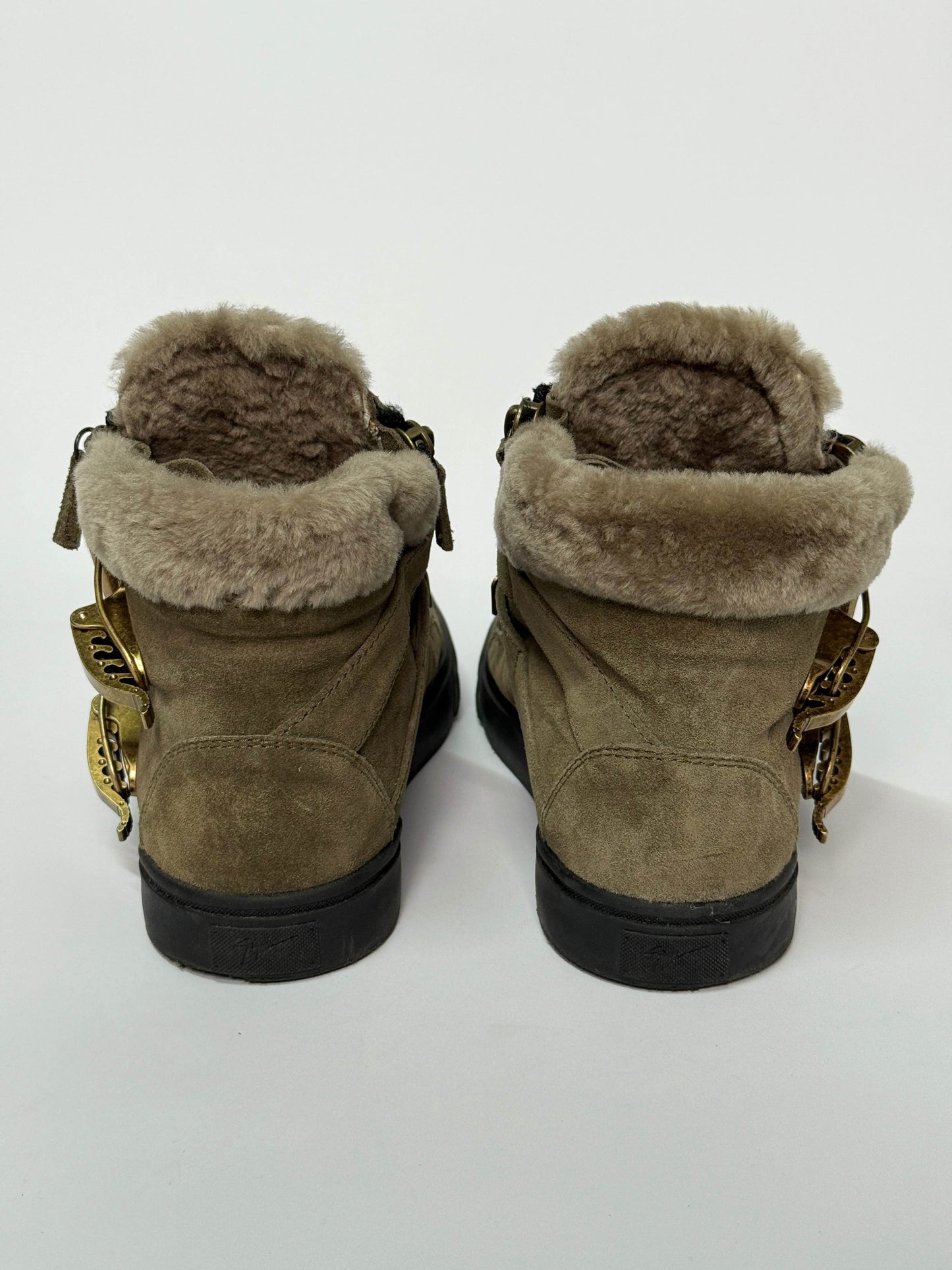 Giuseppe Zanotti Mid-Top Ski Buckle Sneaker Fur Trim (42)