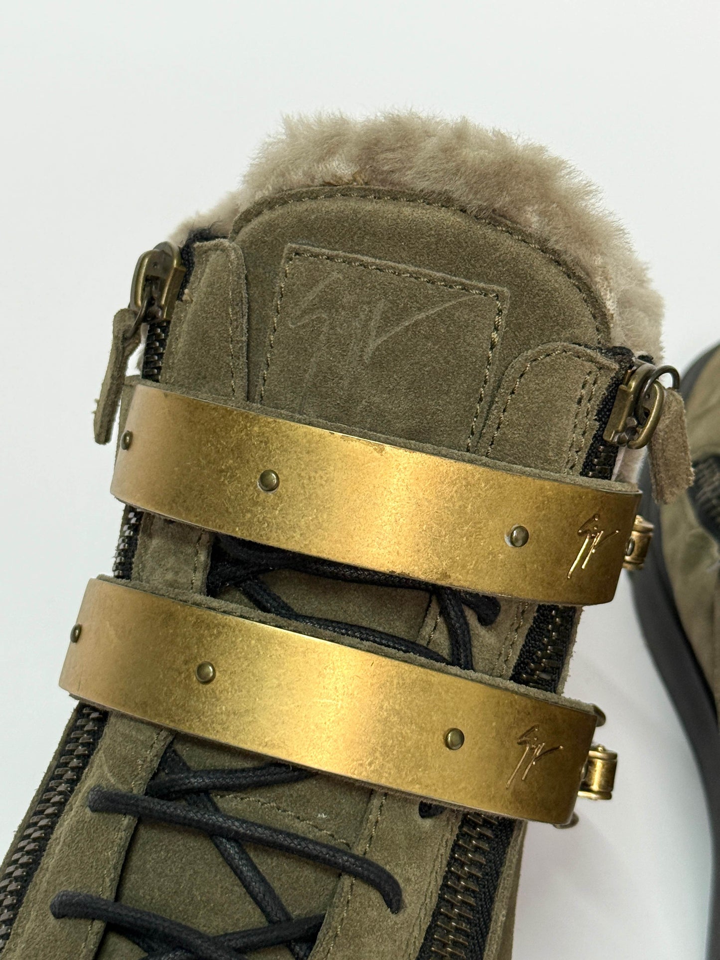 Giuseppe Zanotti Mid-Top Ski Buckle Sneaker Fur Trim (42)