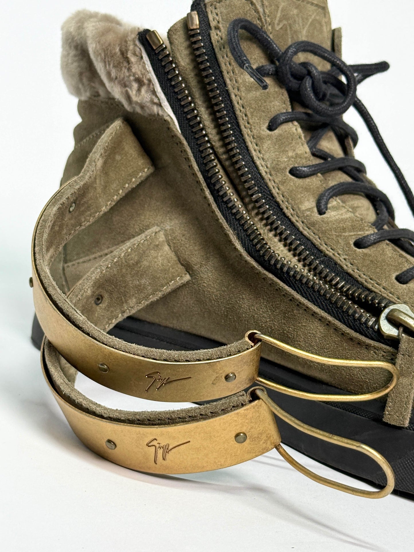 Giuseppe Zanotti Mid-Top Ski Buckle Sneaker Fur Trim (42)