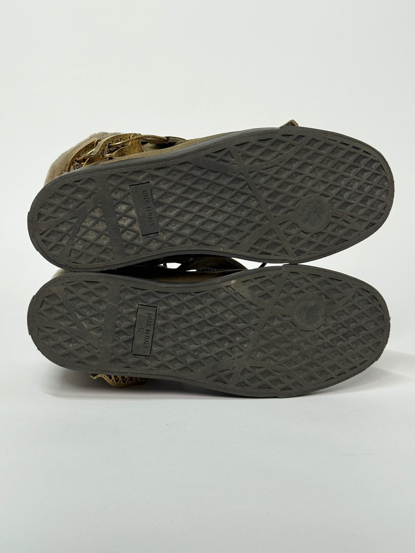 Giuseppe Zanotti Mid-Top Ski Buckle Sneaker Fur Trim (42)